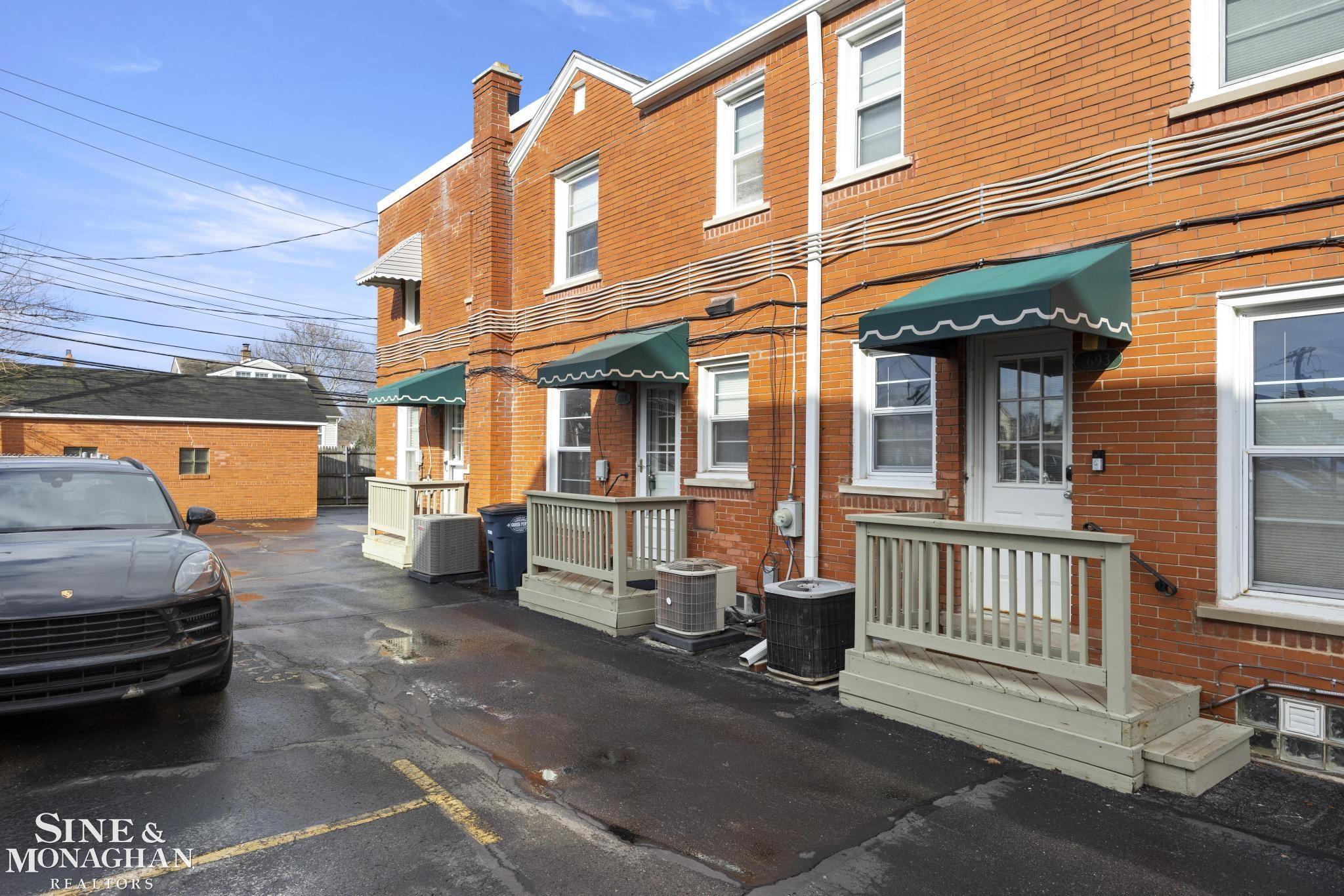 693 1/2 Saint Clair Street, Grosse Pointe, MI, 48230