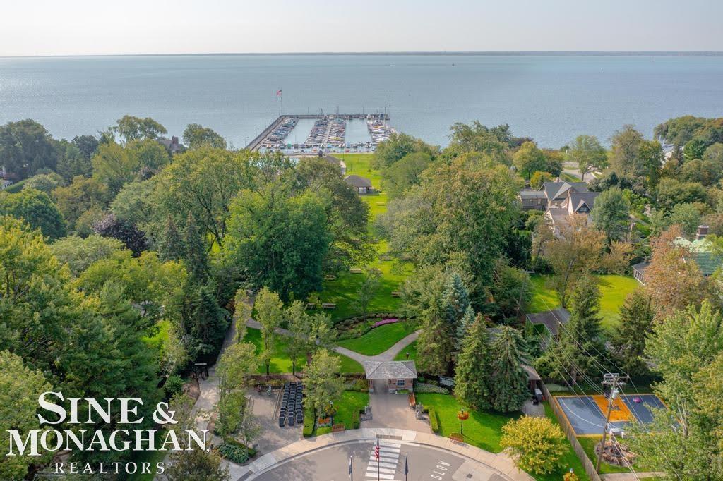 693 1/2 Saint Clair Street, Grosse Pointe, MI, 48230