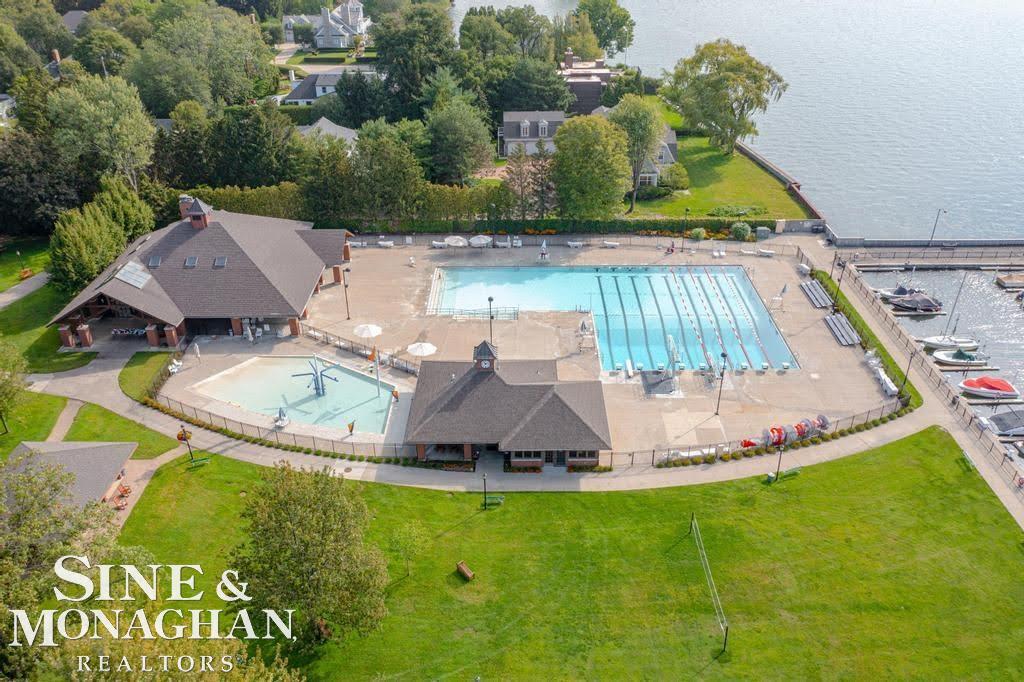 693 1/2 Saint Clair Street, Grosse Pointe, MI, 48230