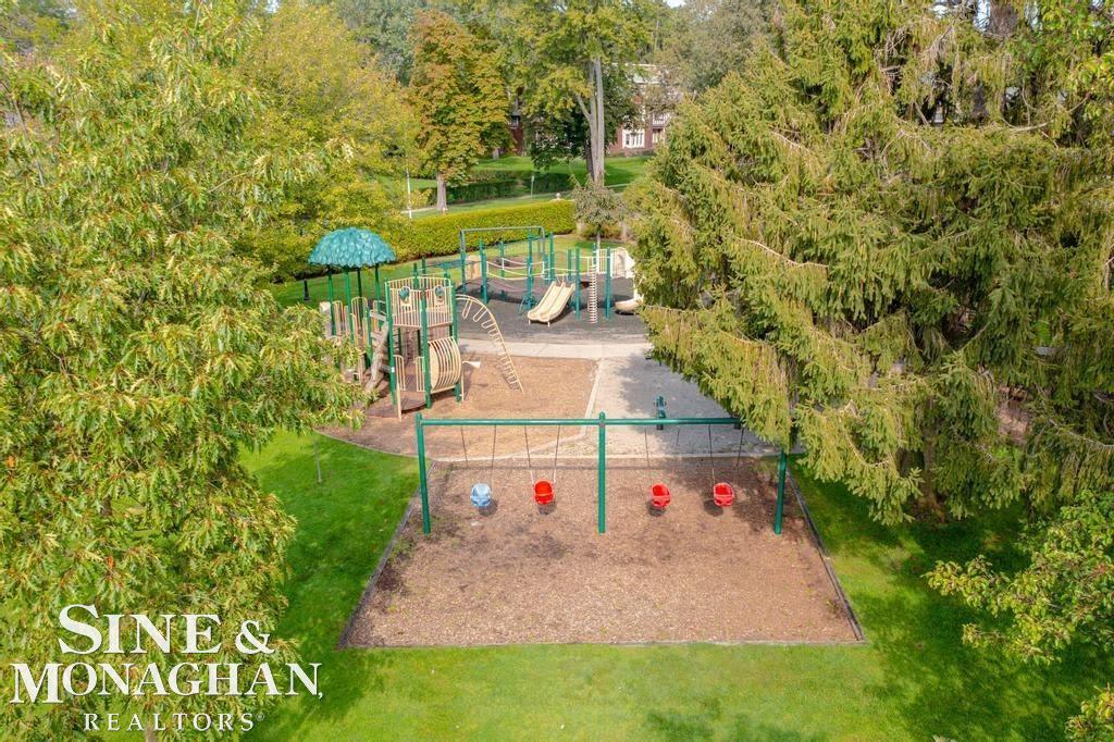 693 1/2 Saint Clair Street, Grosse Pointe, MI, 48230