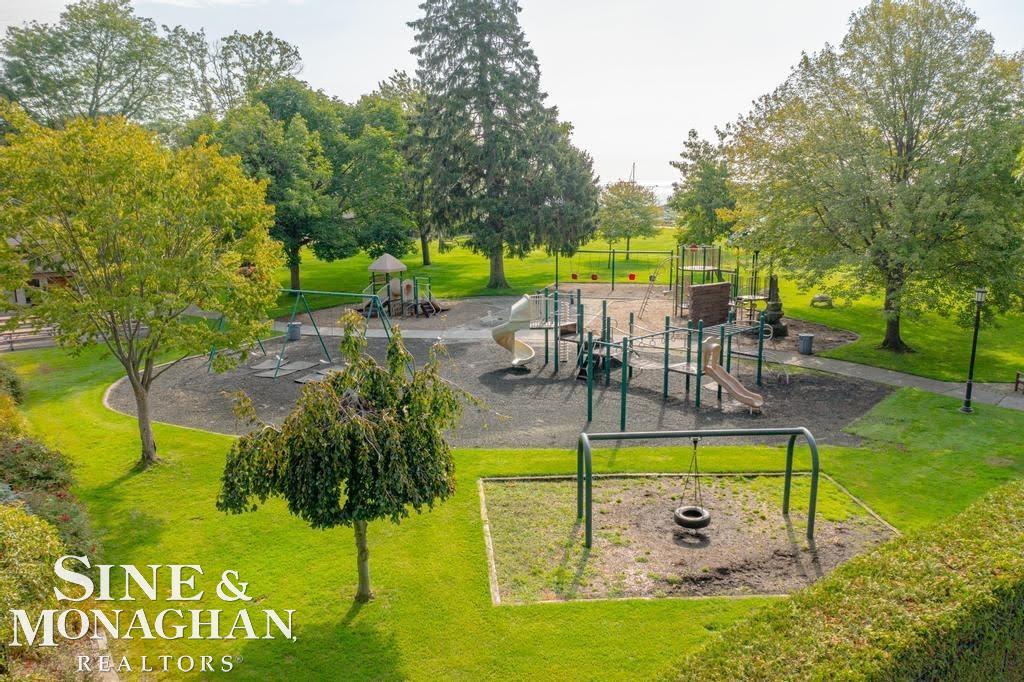 693 1/2 Saint Clair Street, Grosse Pointe, MI, 48230