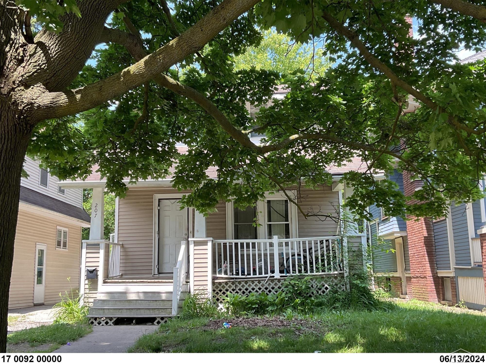 207 S Bond Street, Saginaw, MI, 48602