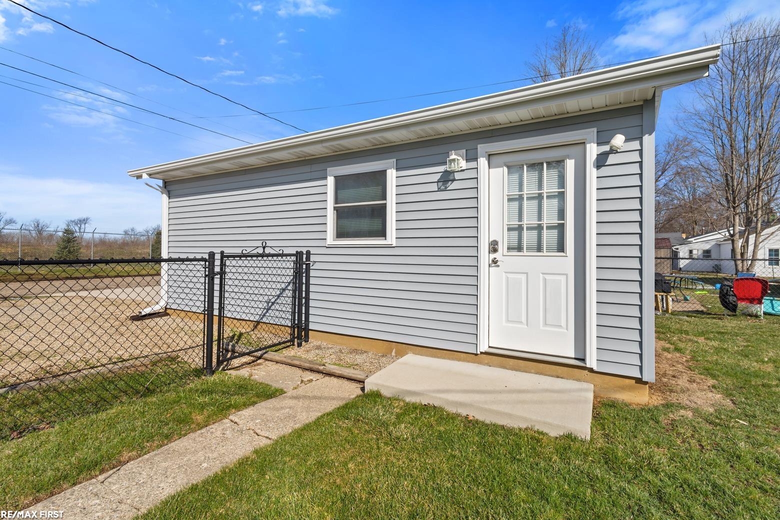 1060 S Kalamazoo Avenue, Marshall, MI, 49068