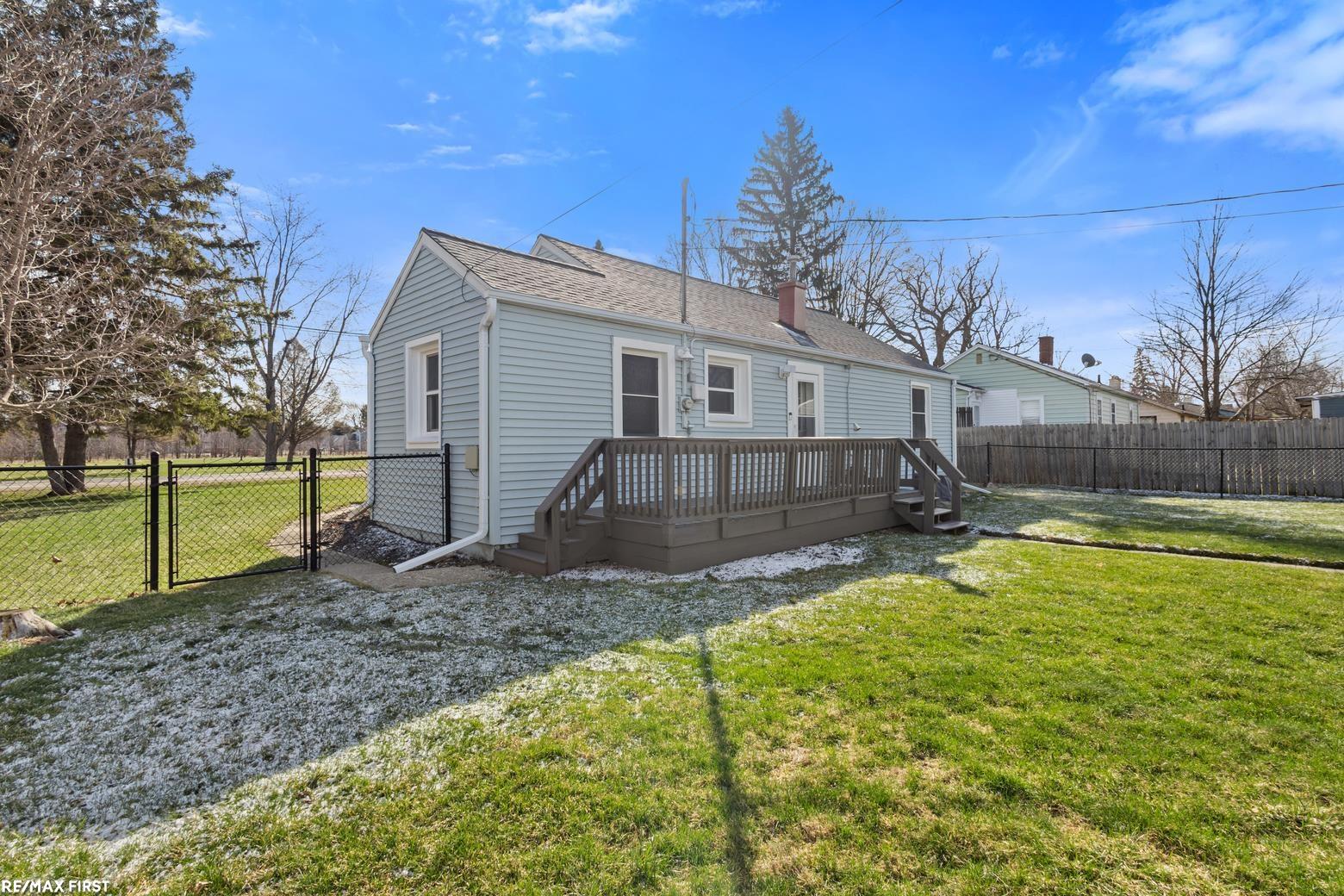 1060 S Kalamazoo Avenue, Marshall, MI, 49068