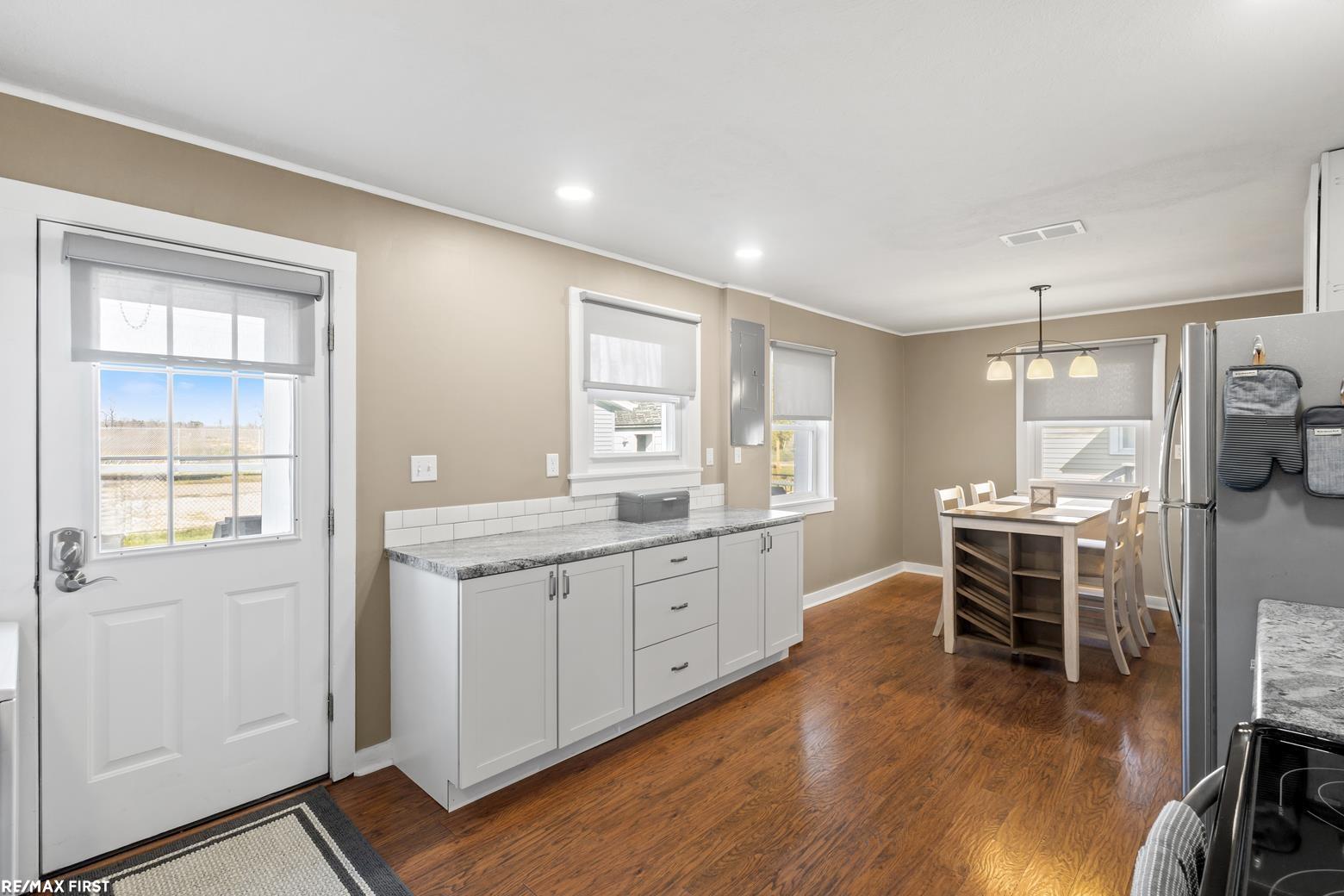 1060 S Kalamazoo Avenue, Marshall, MI, 49068