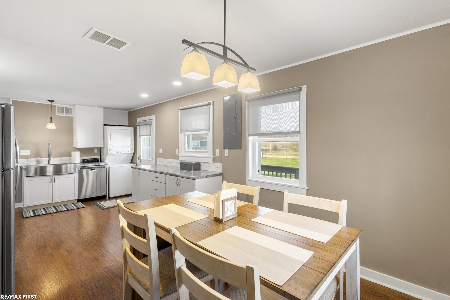 1060 S Kalamazoo Avenue, Marshall, MI, 49068