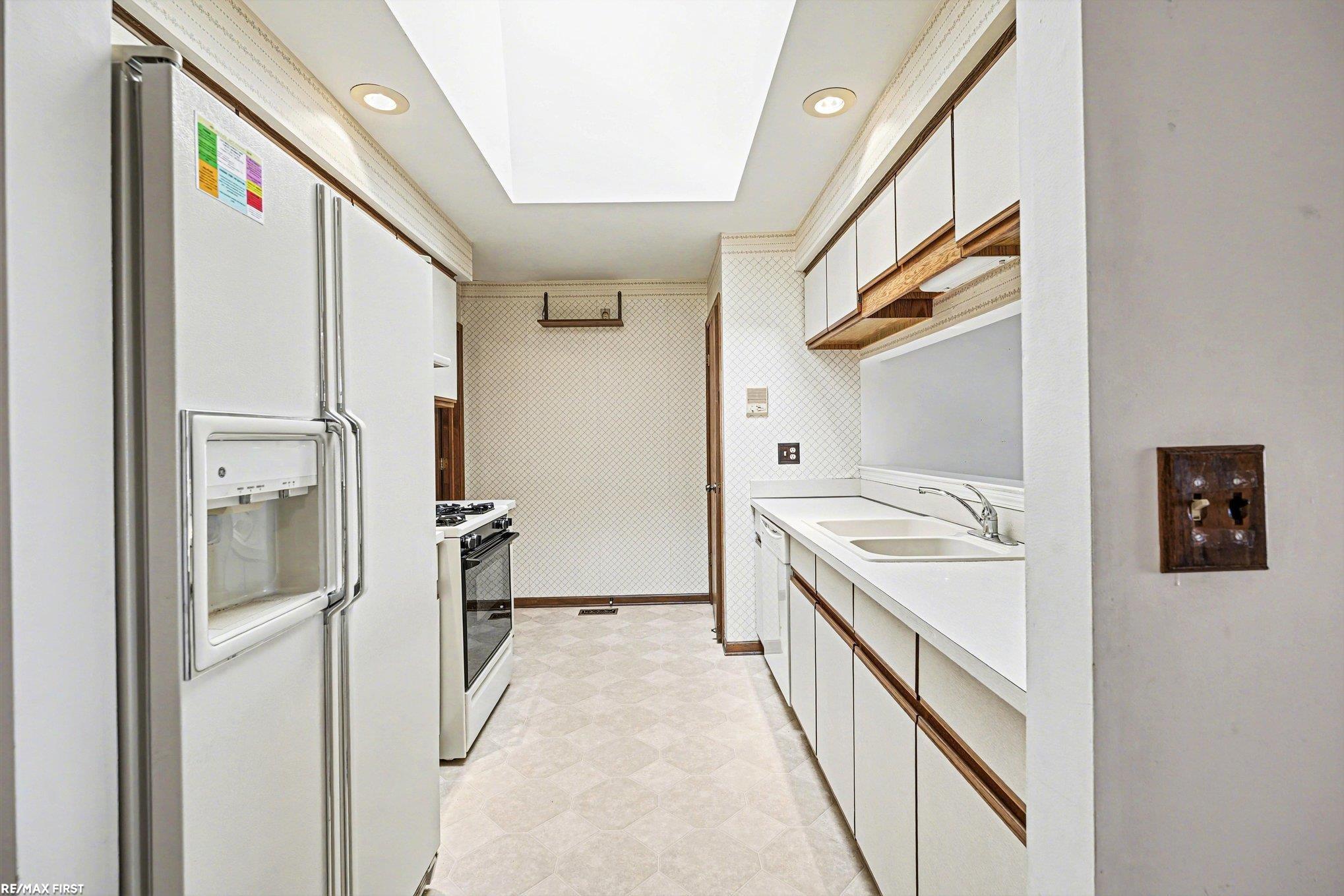 14713 Bristol Court, Shelby Twp, MI, 48315