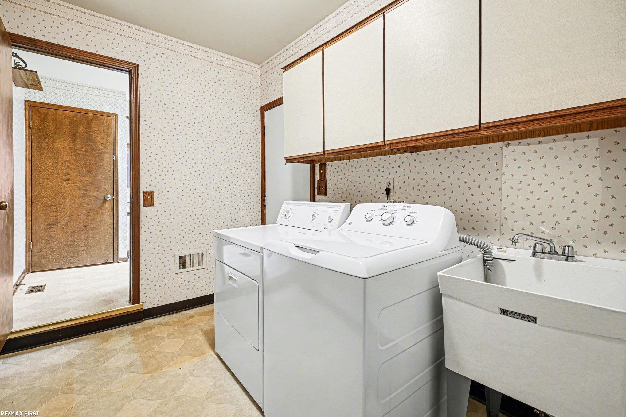 14713 Bristol Court, Shelby Twp, MI, 48315