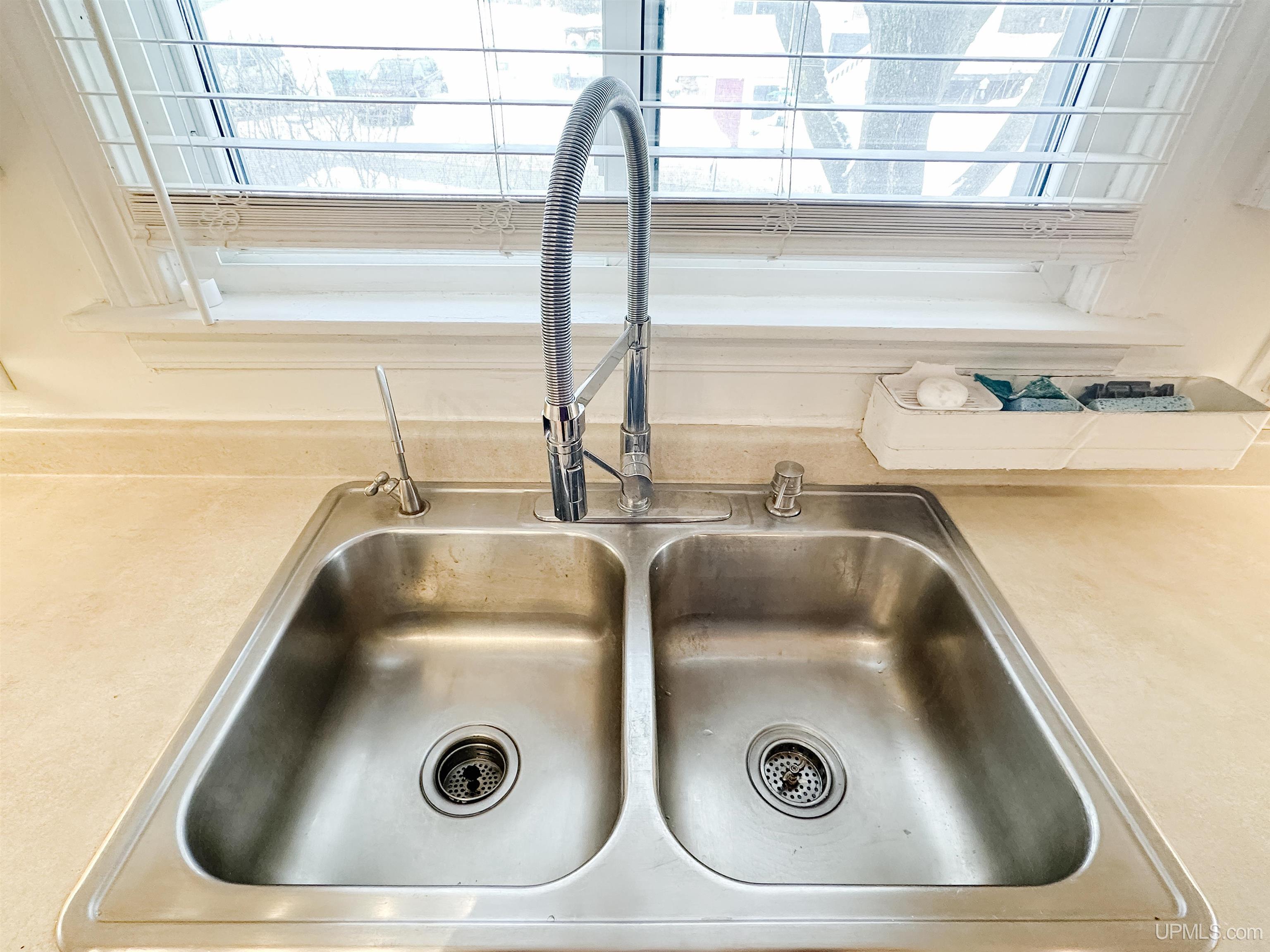 423 W Hampton Street, Marquette, MI, 49855