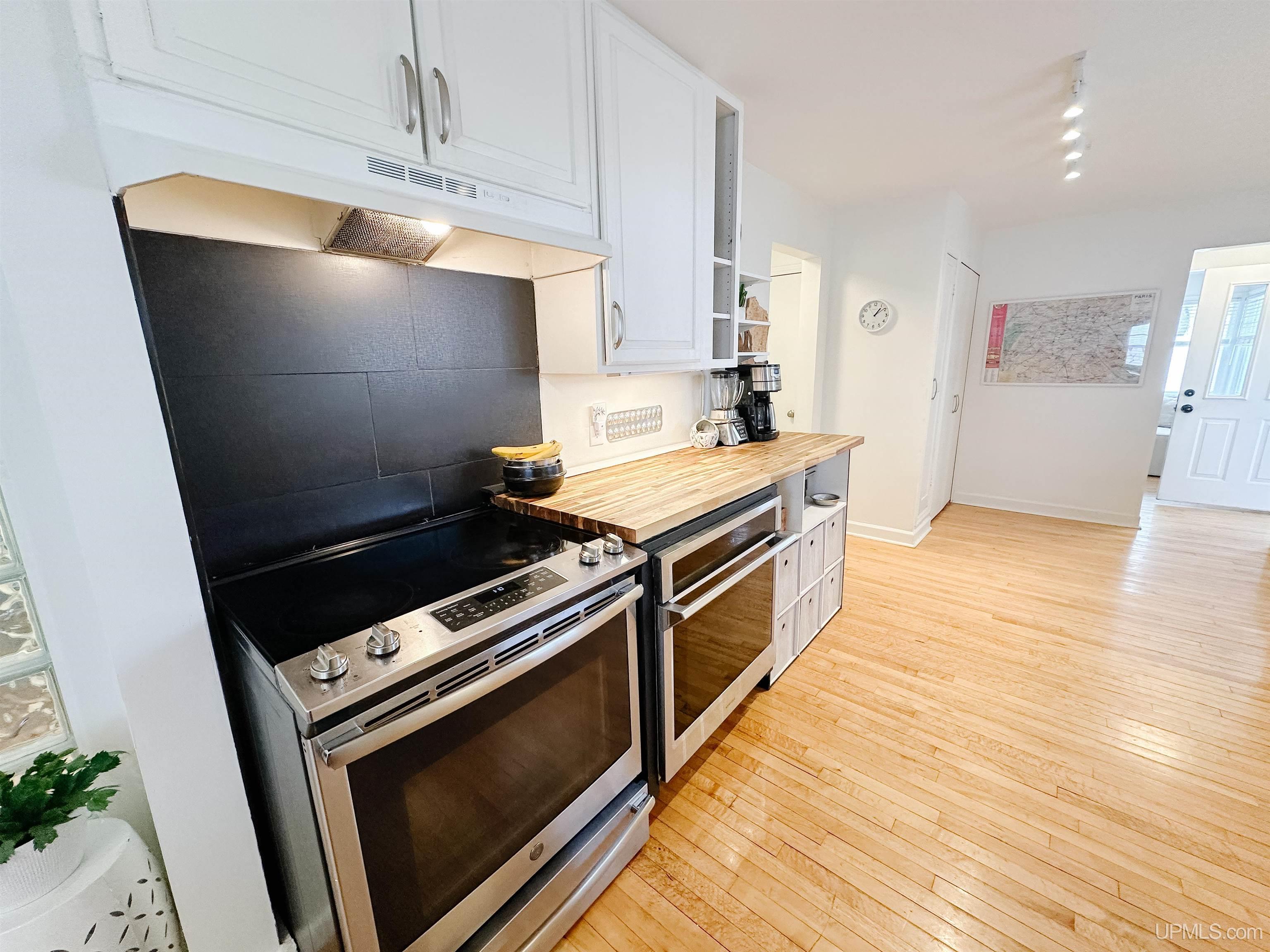 423 W Hampton Street, Marquette, MI, 49855