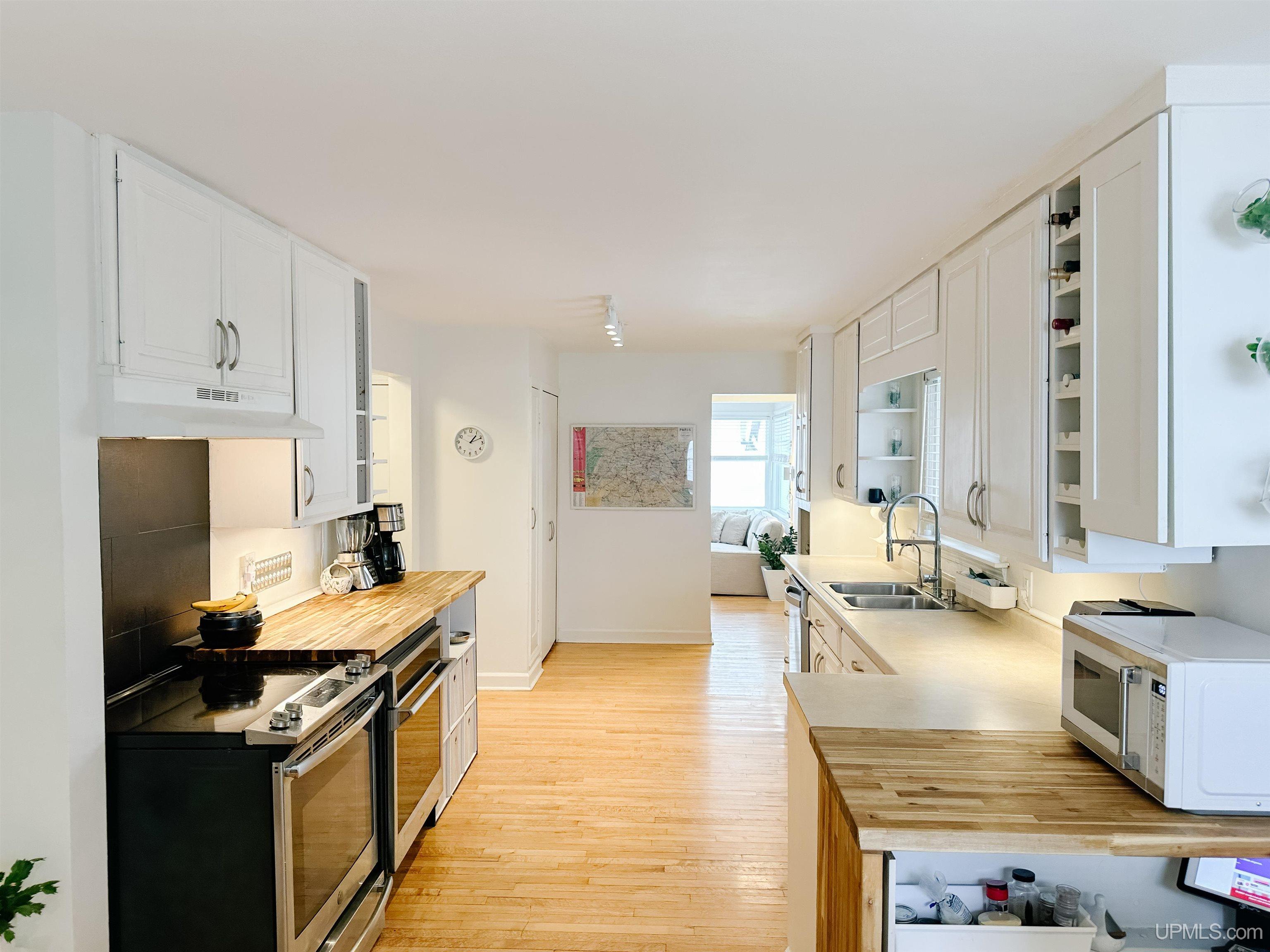 423 W Hampton Street, Marquette, MI, 49855