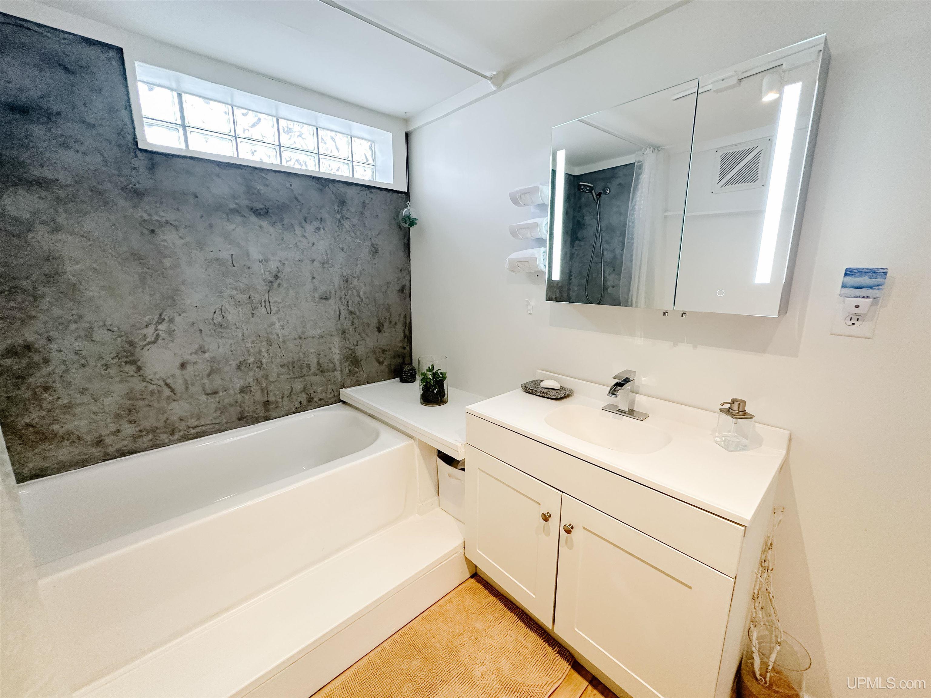 423 W Hampton Street, Marquette, MI, 49855