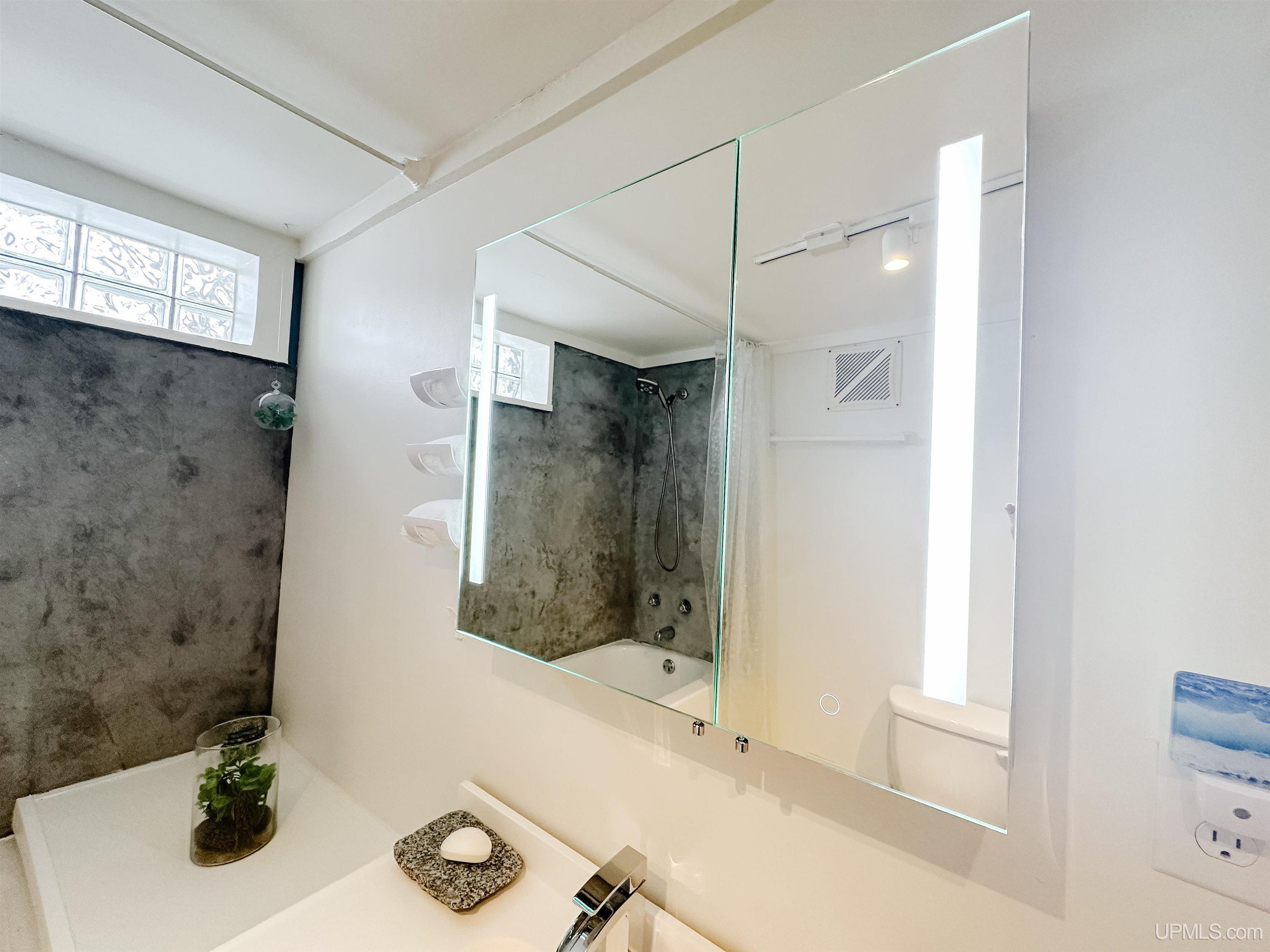 423 W Hampton Street, Marquette, MI, 49855