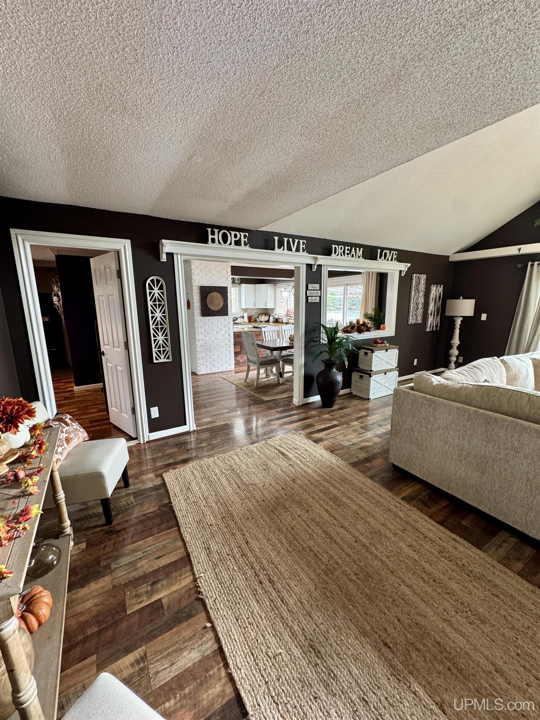 MLS 50201665 Large photo number 9 