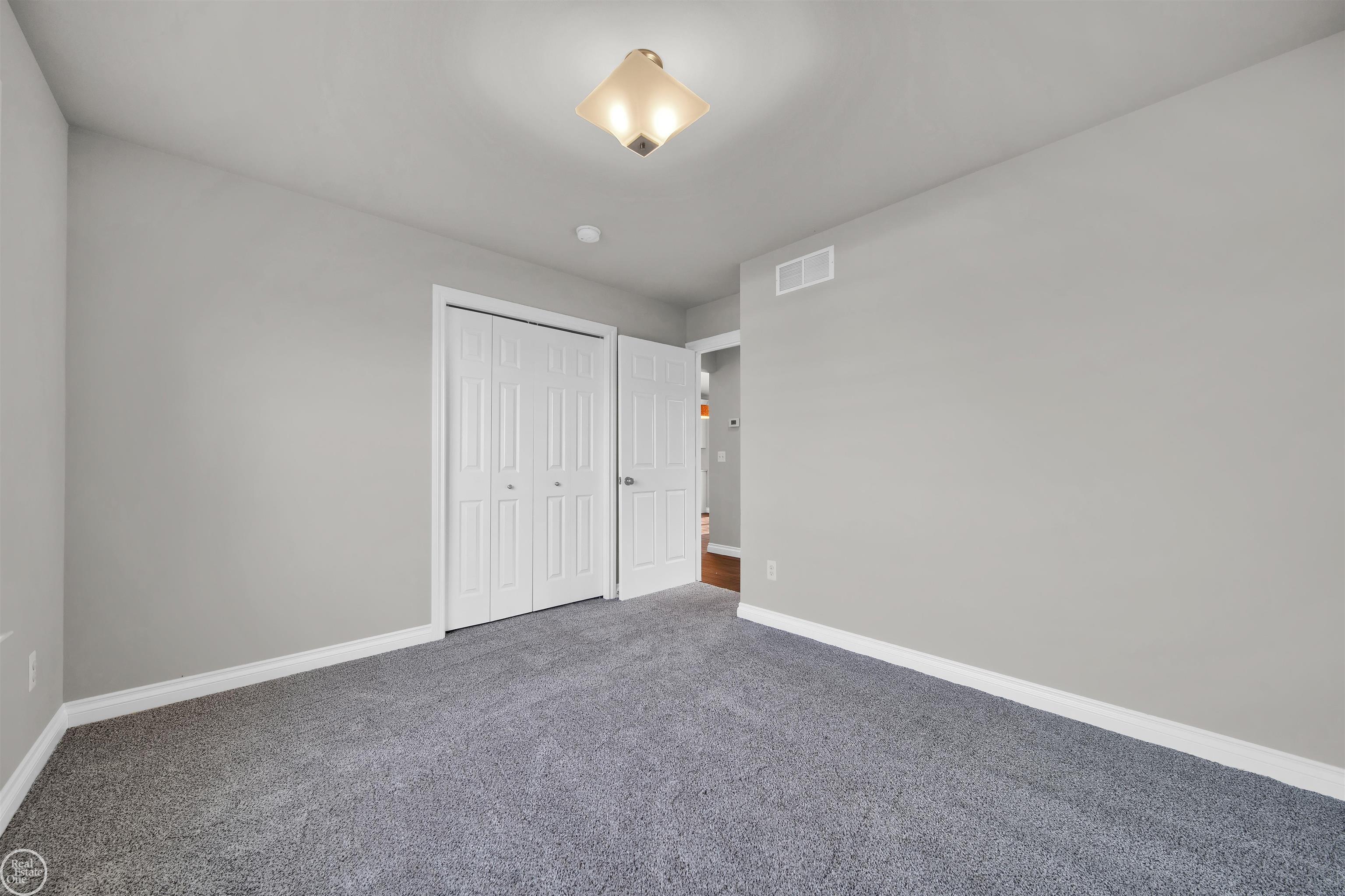 211 N Carney Road photo 15