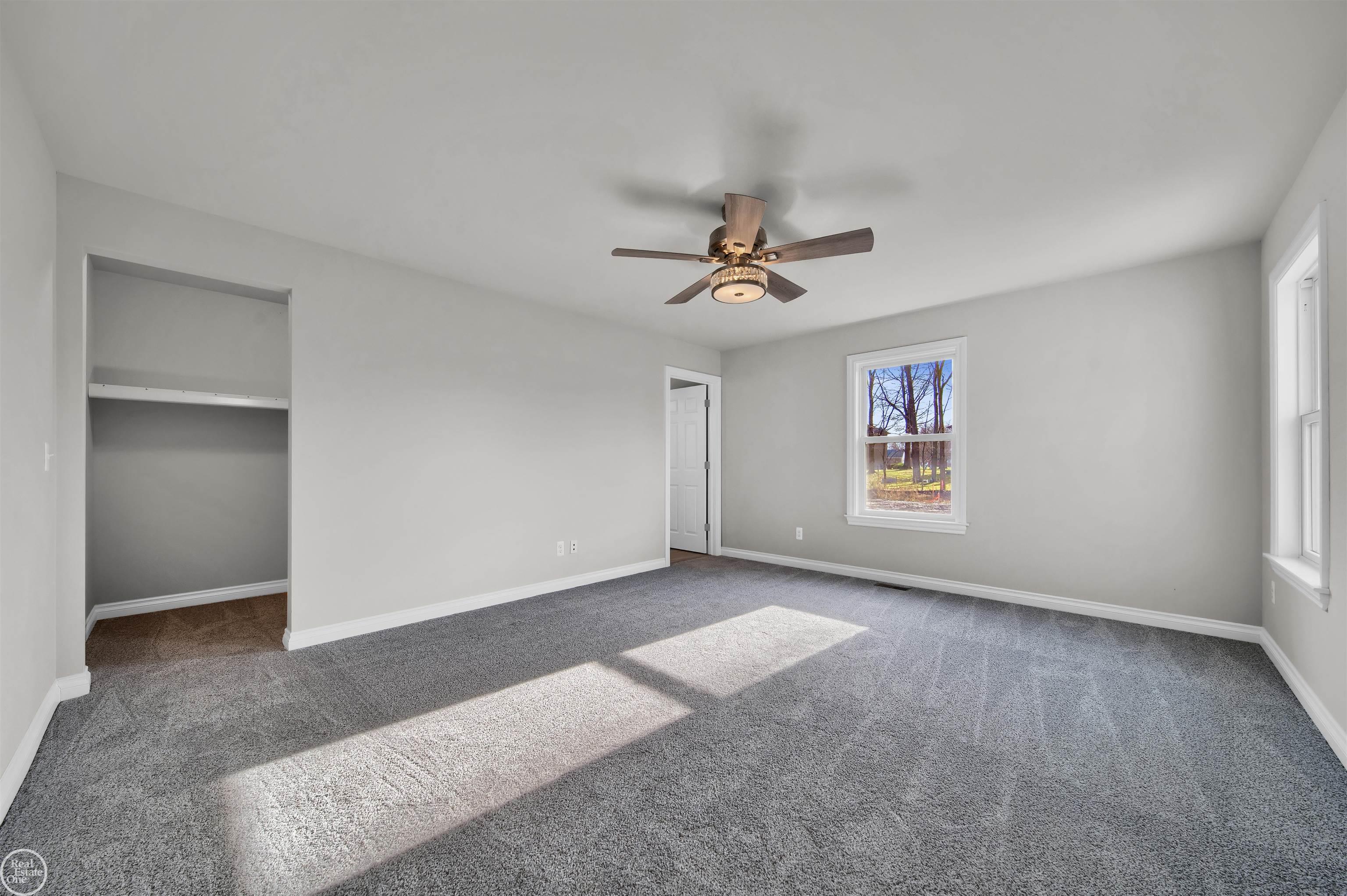 211 N Carney Road photo 7