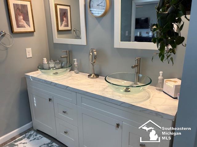 6748 Green Road, Ottawa Lake, MI, 49267