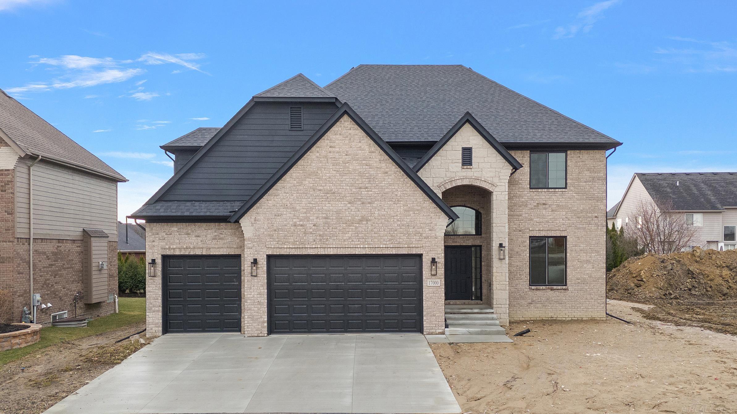 17000 Pienza Drive, Macomb, MI, 48042