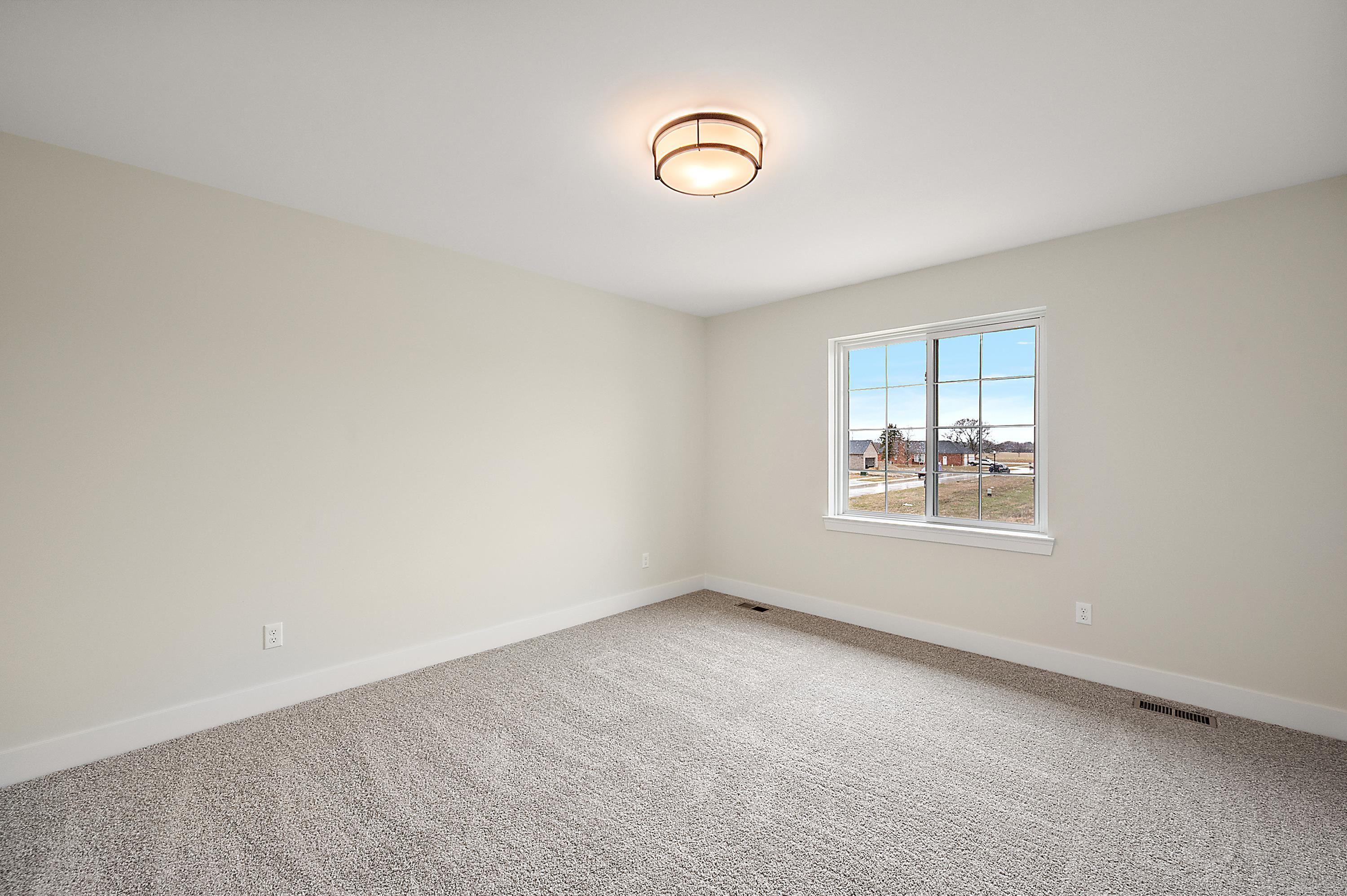 17000 Pienza Drive, Macomb, MI, 48042