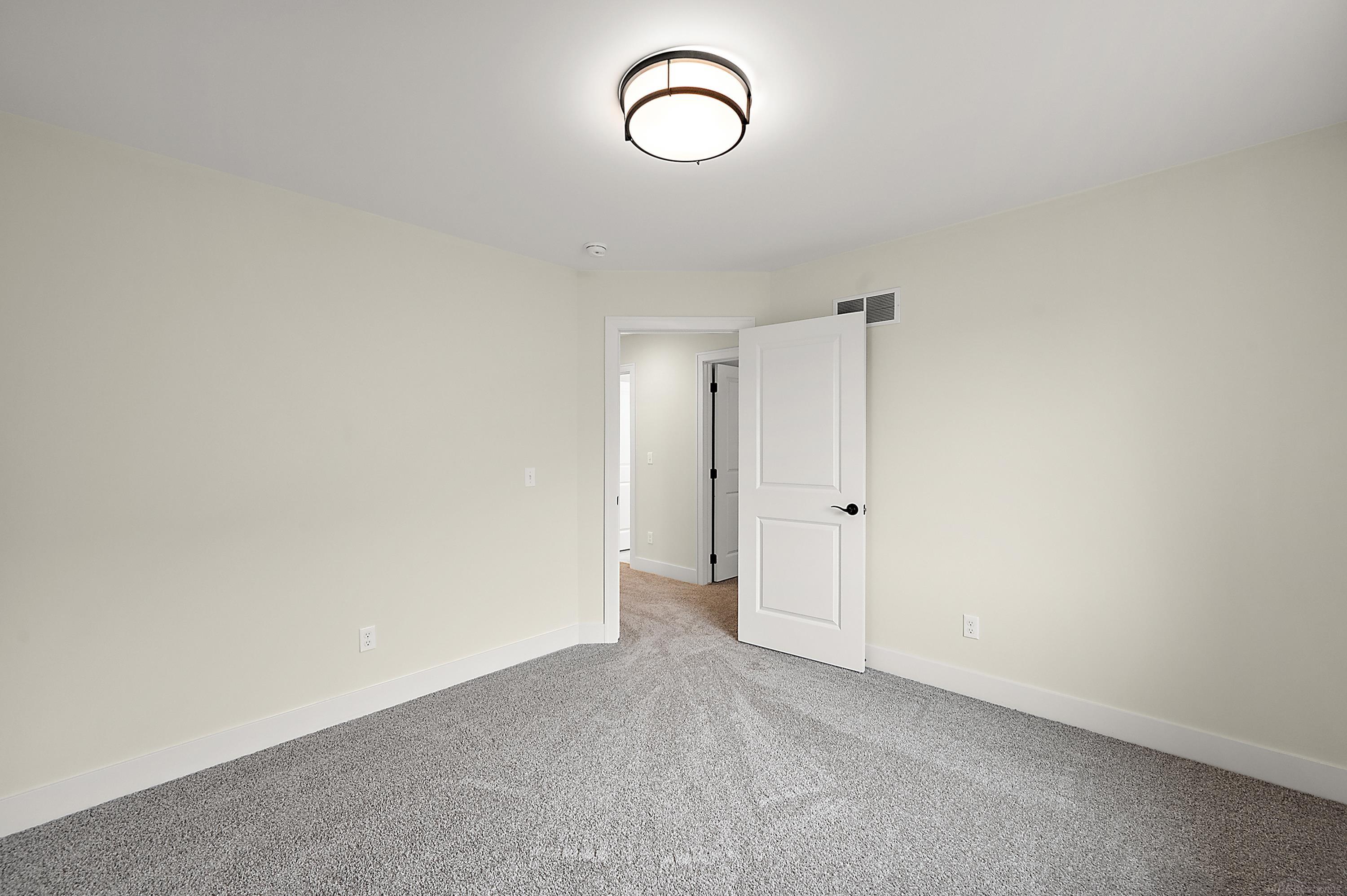 17000 Pienza Drive, Macomb, MI, 48042