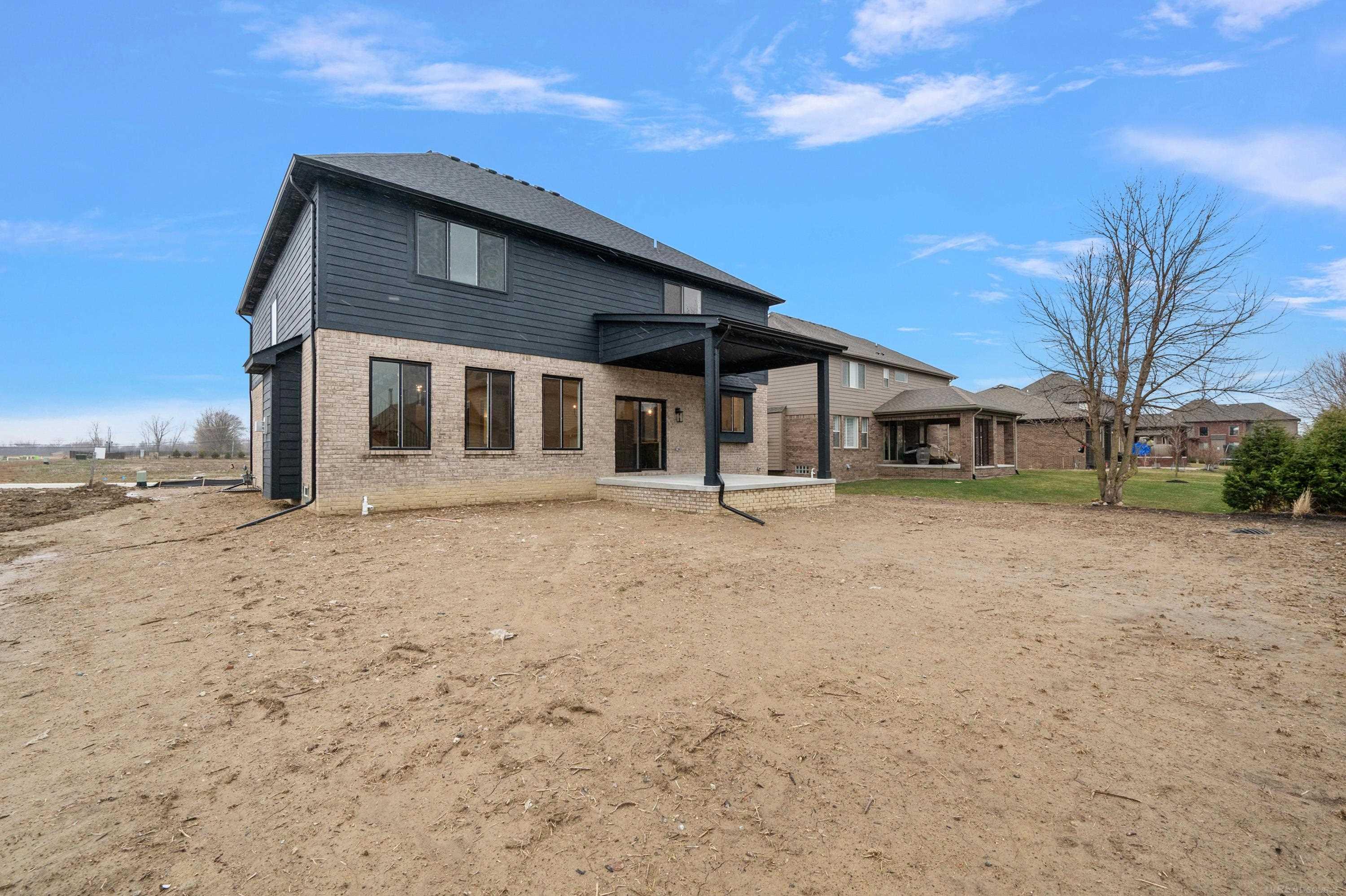 17000 Pienza Drive, Macomb, MI, 48042