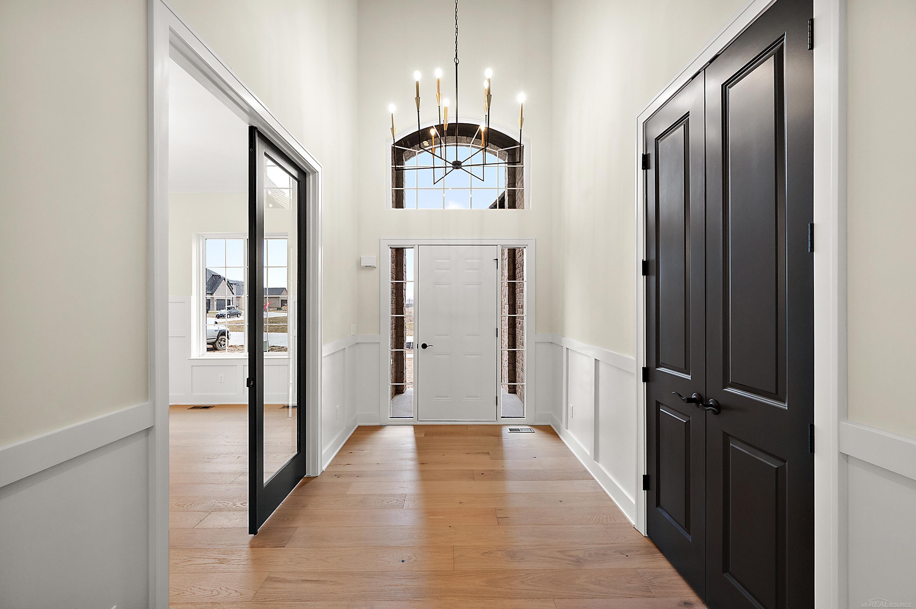 17000 Pienza Drive, Macomb, MI, 48042