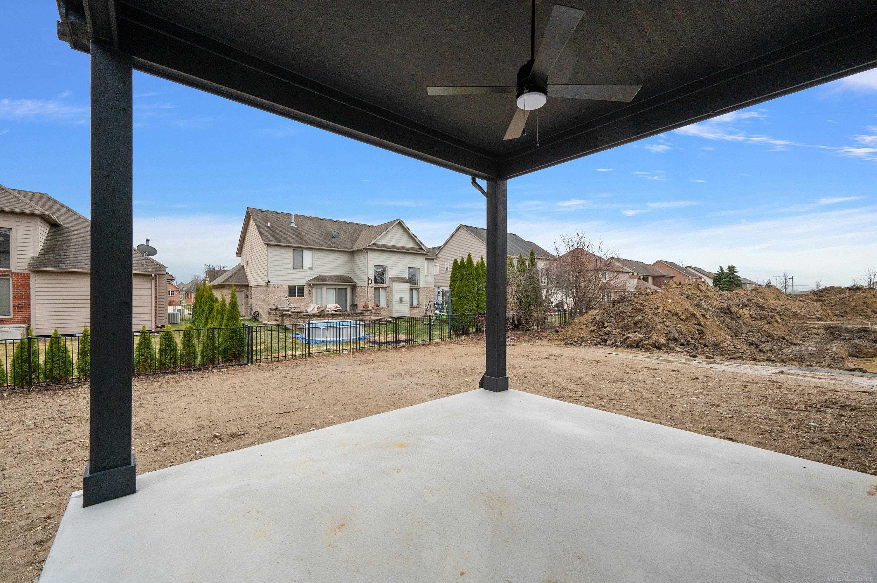 17000 Pienza Drive, Macomb, MI, 48042