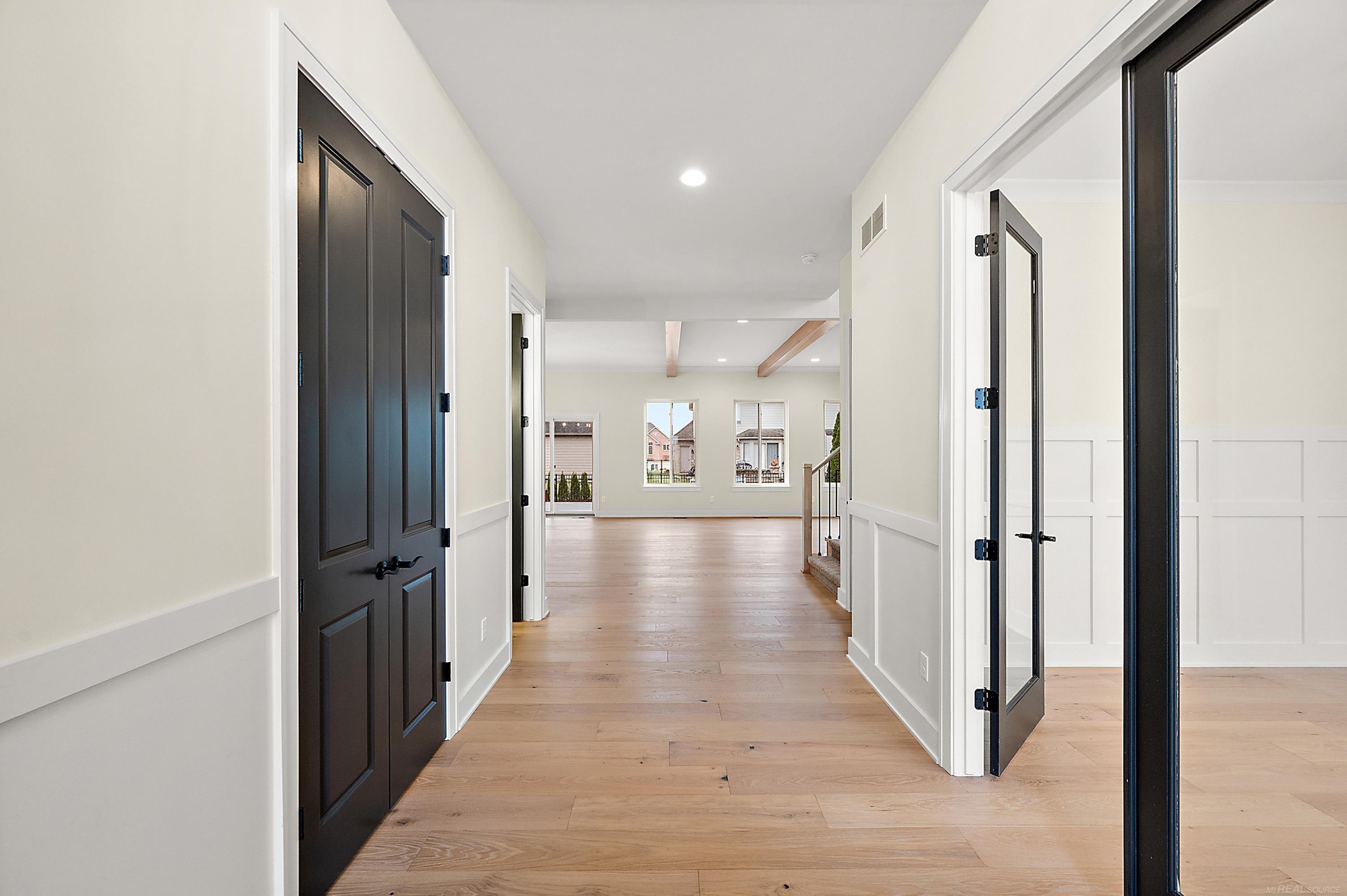 17000 Pienza Drive, Macomb, MI, 48042