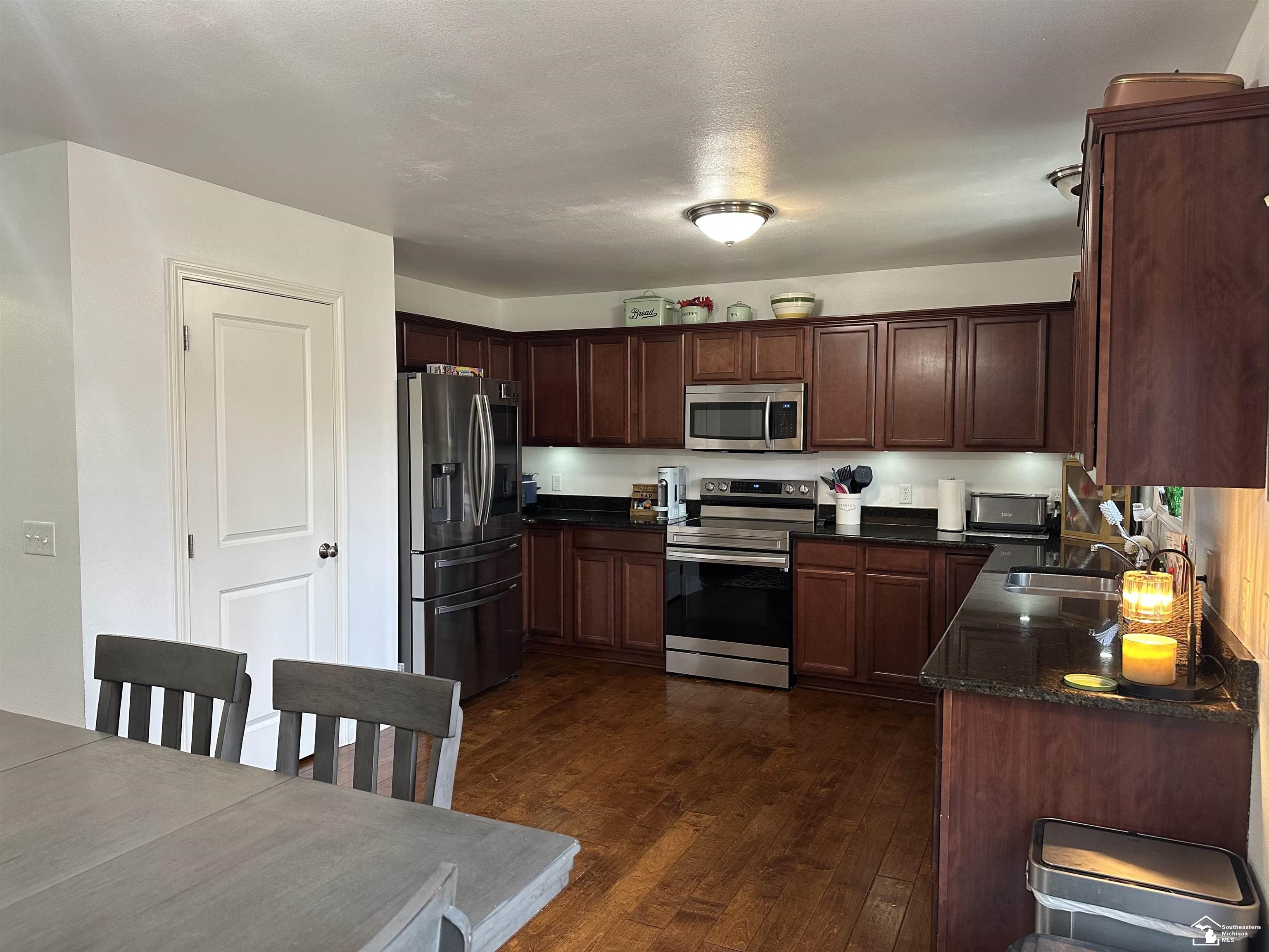 Homes for sale in Temperance, MI | 736 Grand Oak Dr, Temperance, MI 48182 | MLS# 50201731