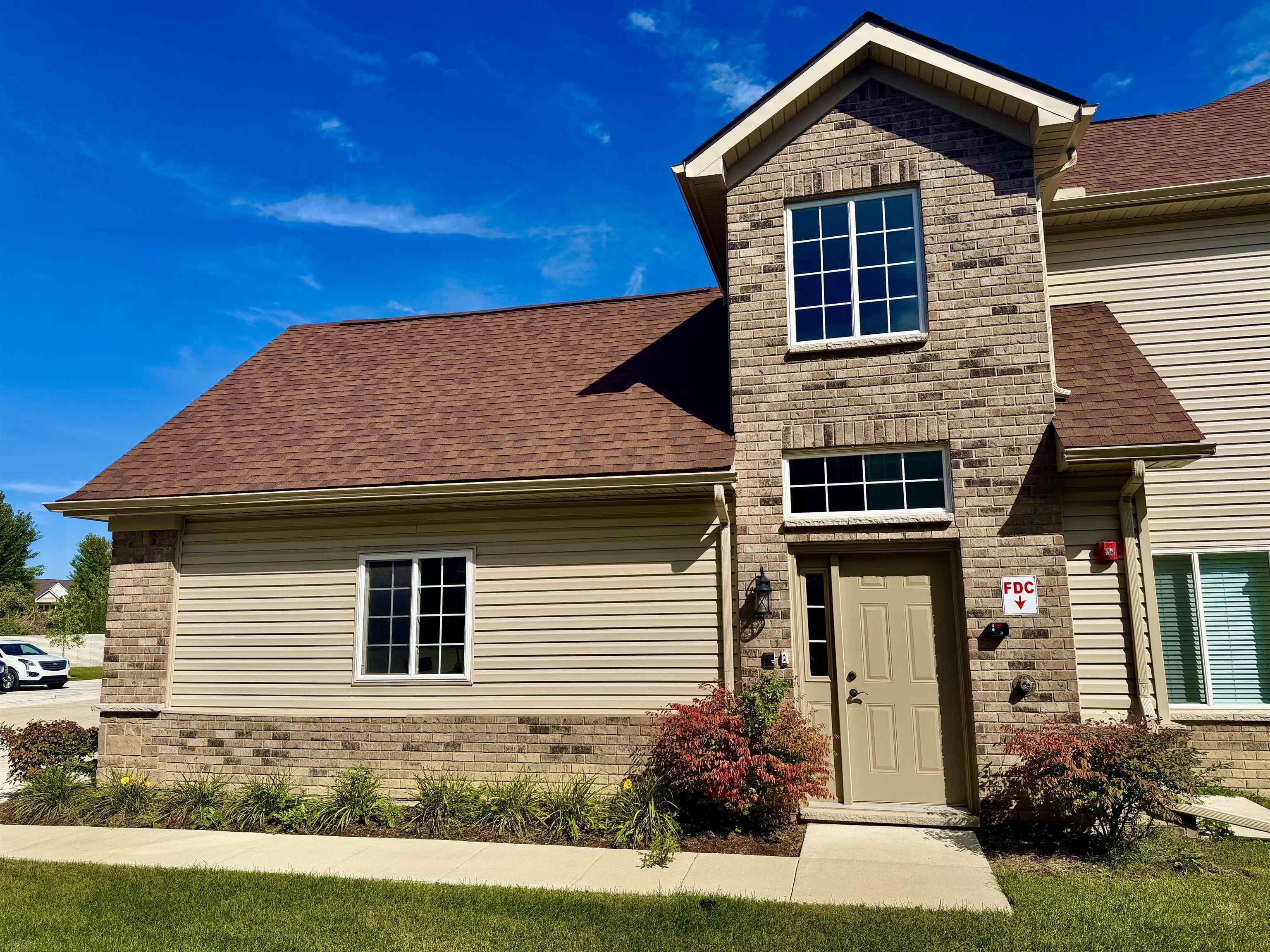 Photo 4 of Condo for sale at 16540 Savor Ln, Clinton Township, MI 48035 | MLS# 58050201749 | Listing updated on 2026-09-14