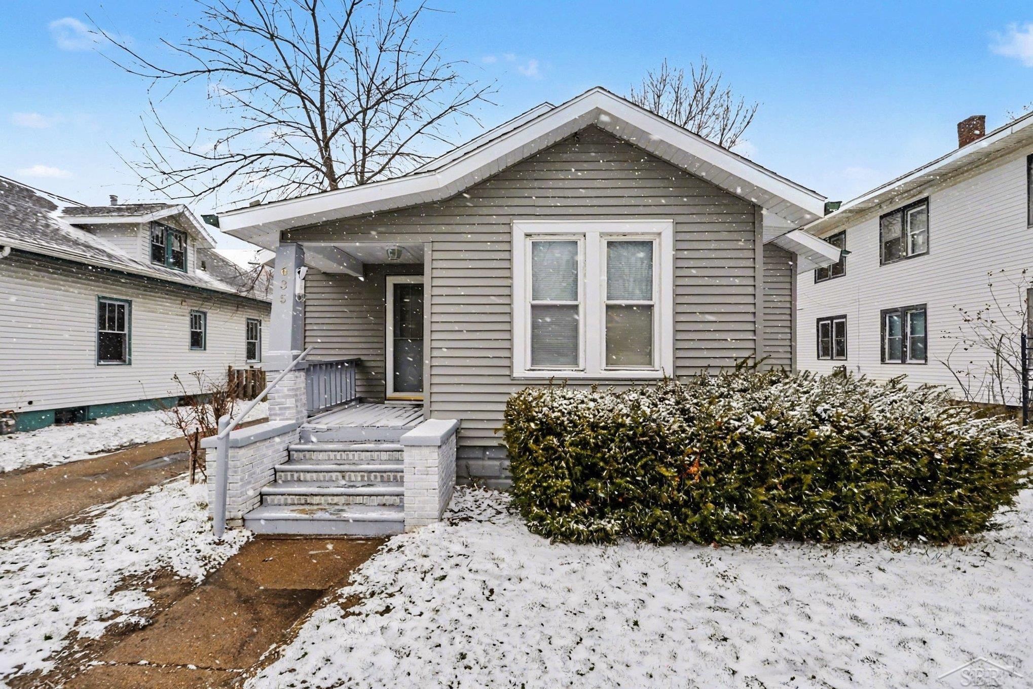 635 E Main Street, Benton Harbor, MI, 49022