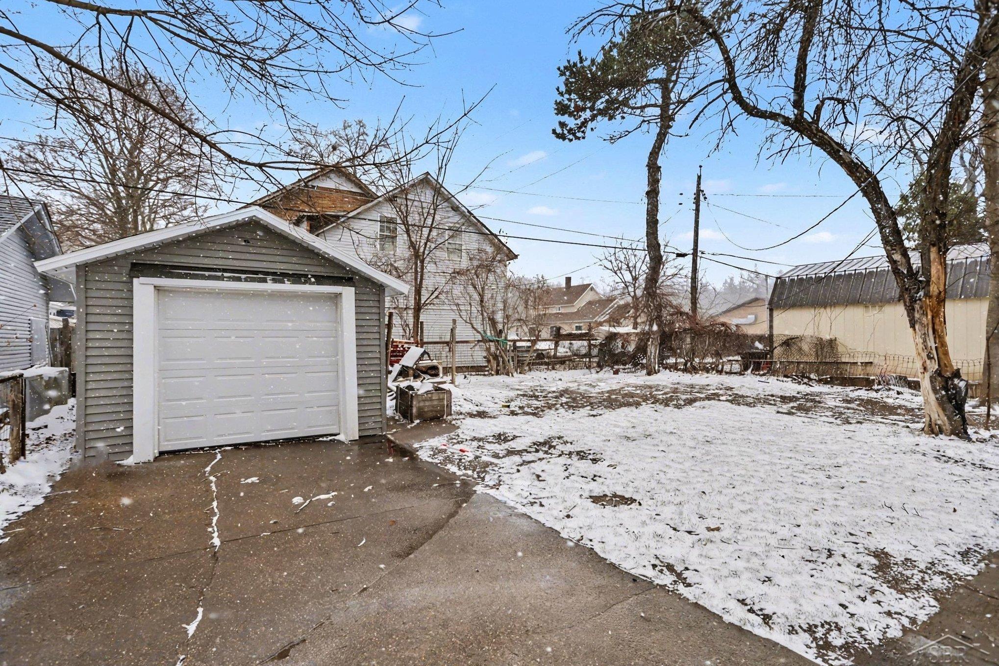 635 E Main Street, Benton Harbor, MI, 49022