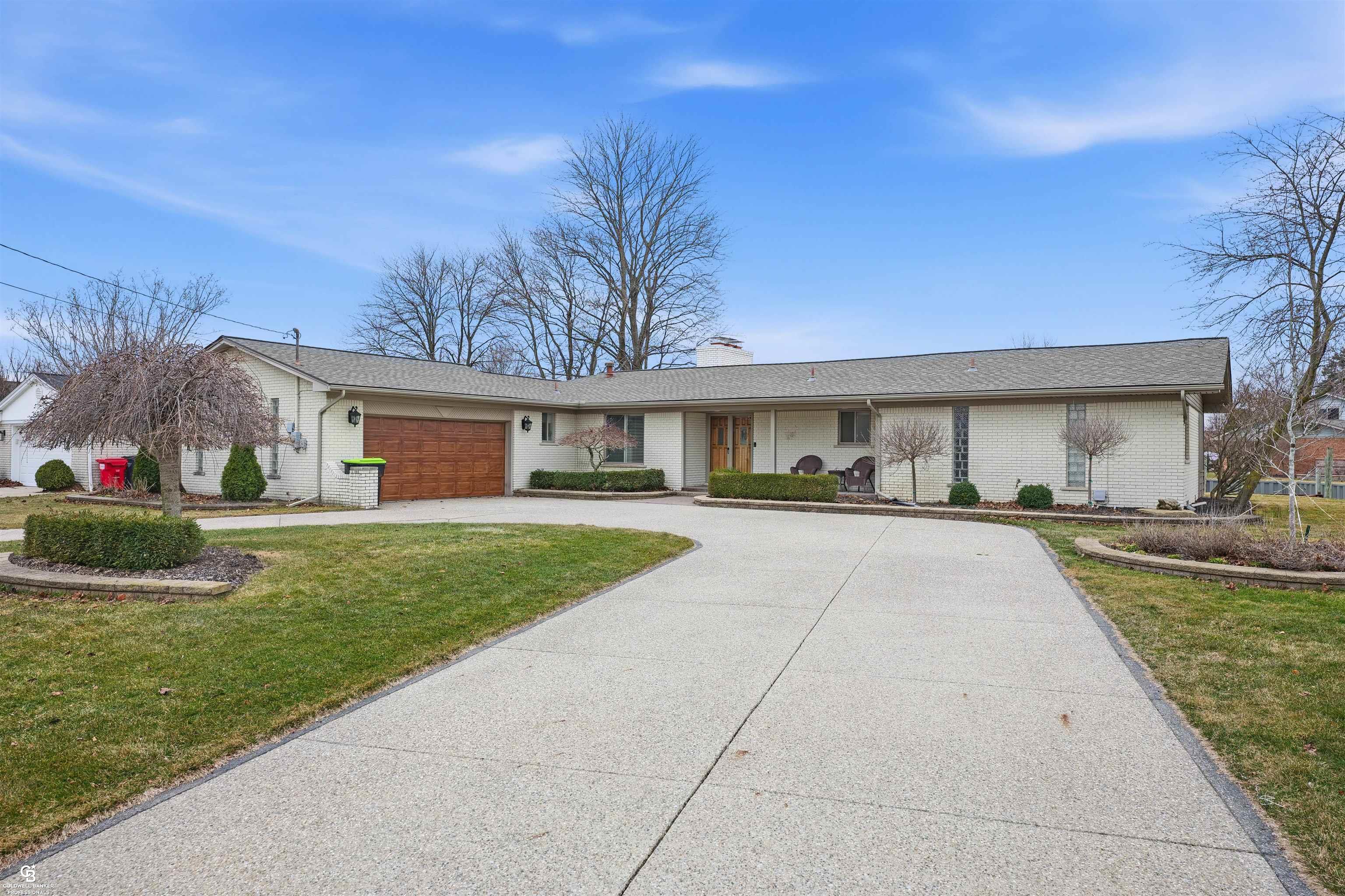 56855 Spruce Forest Drive, Shelby, MI, 48315