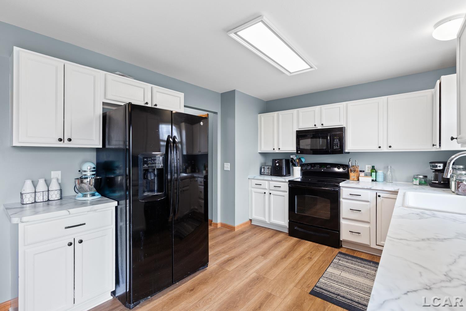 949 Hickory Creek Drive, Temperance, MI, 48182