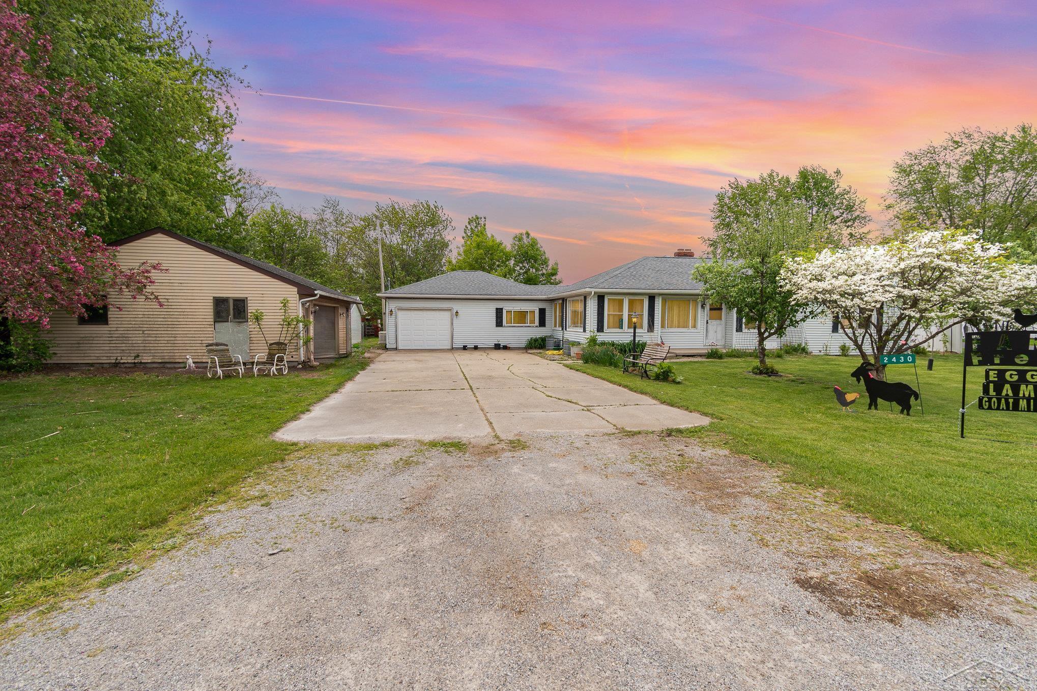 615 Sioux Street, Jackson, MI, 49203-5365