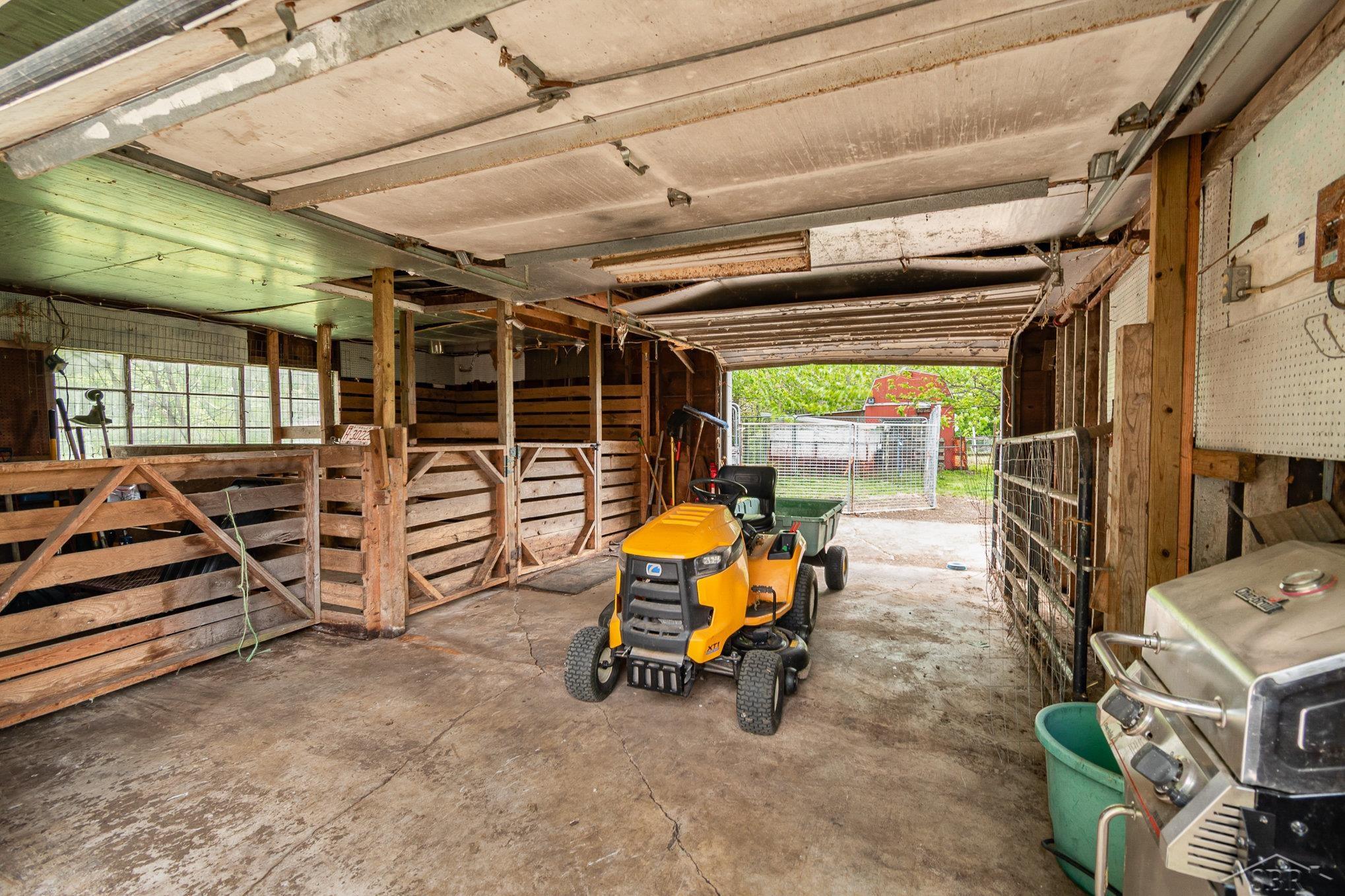 2430 S 4 Mile Road, Kawkawlin, MI, 48631