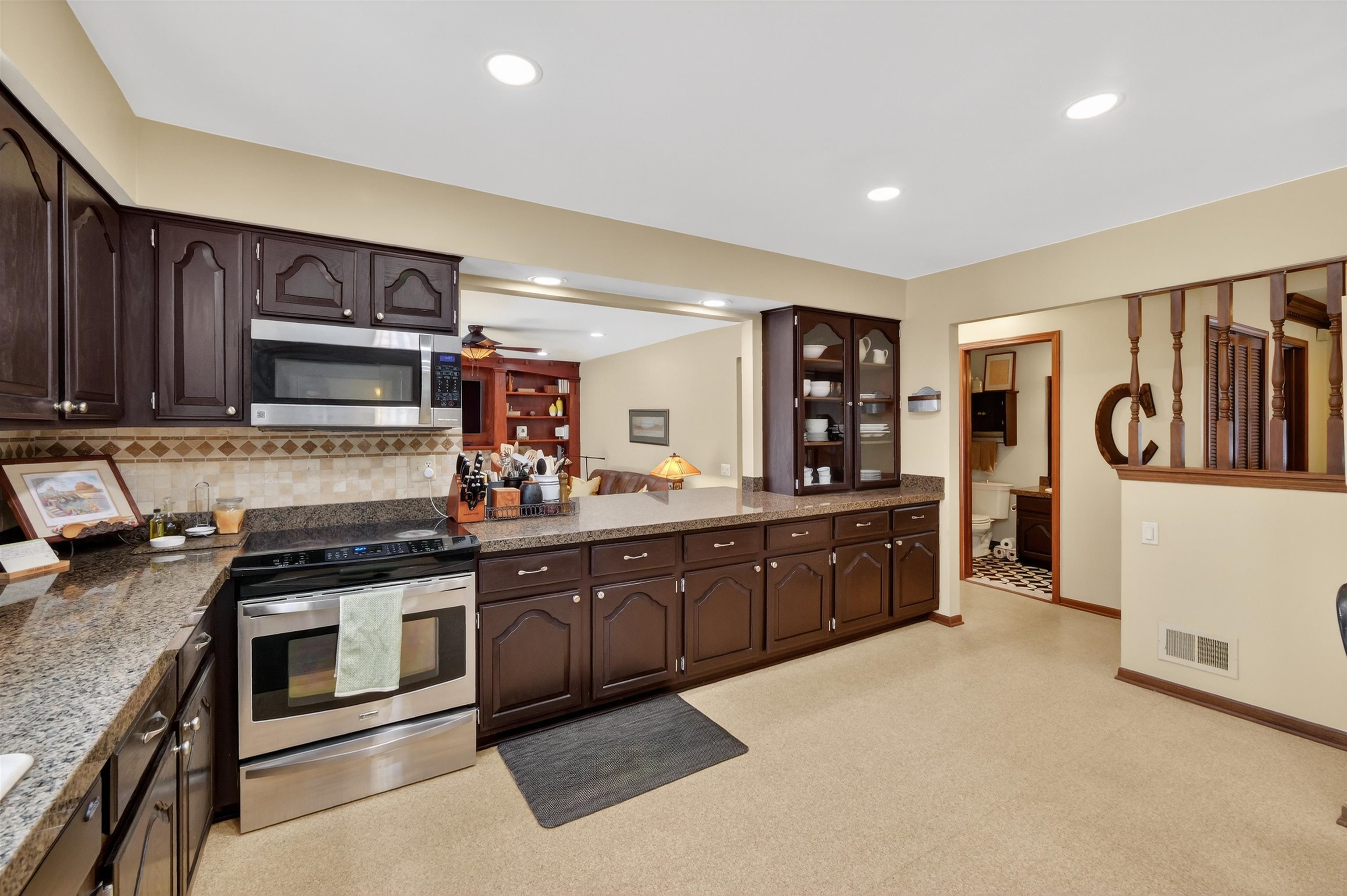 46922 Ben Franklin Drive, Shelby Twp, MI, 48315