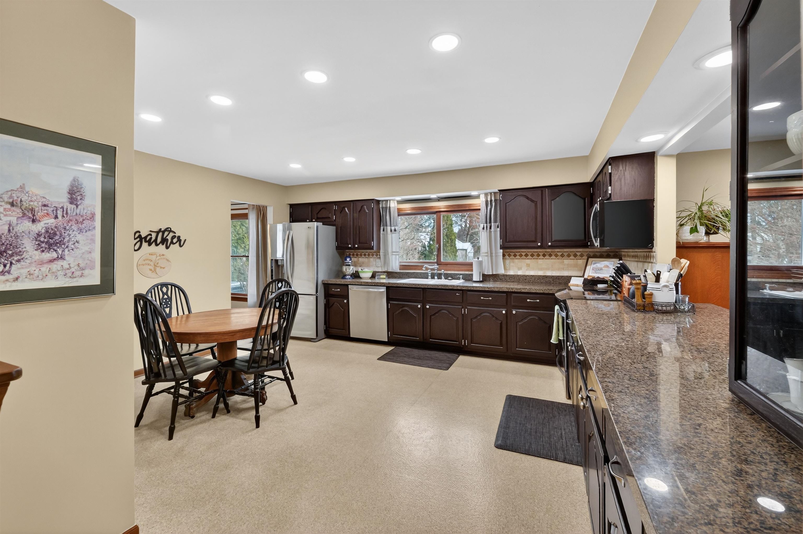 46922 Ben Franklin Drive, Shelby Twp, MI, 48315