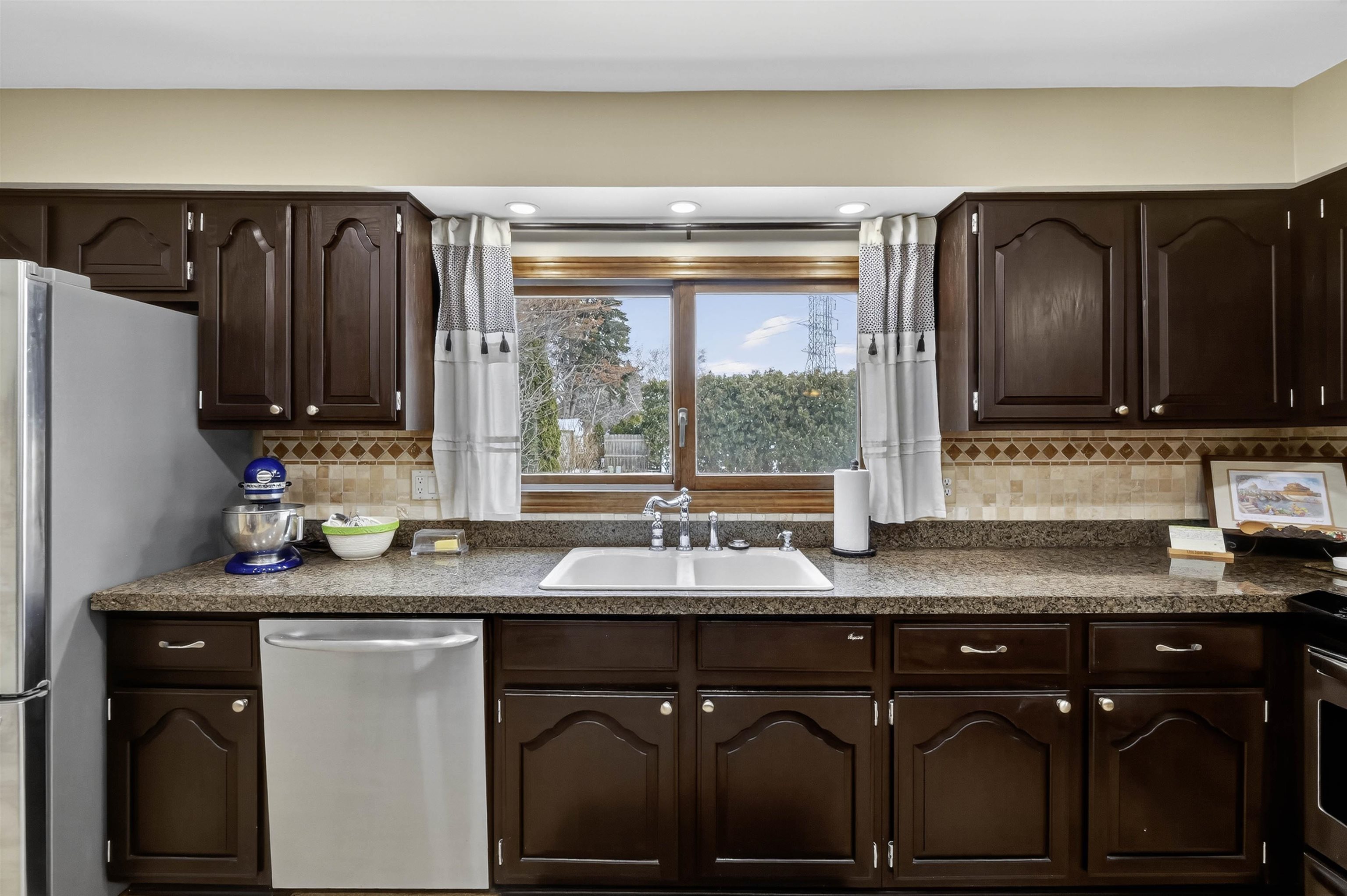 46922 Ben Franklin Drive, Shelby Twp, MI, 48315