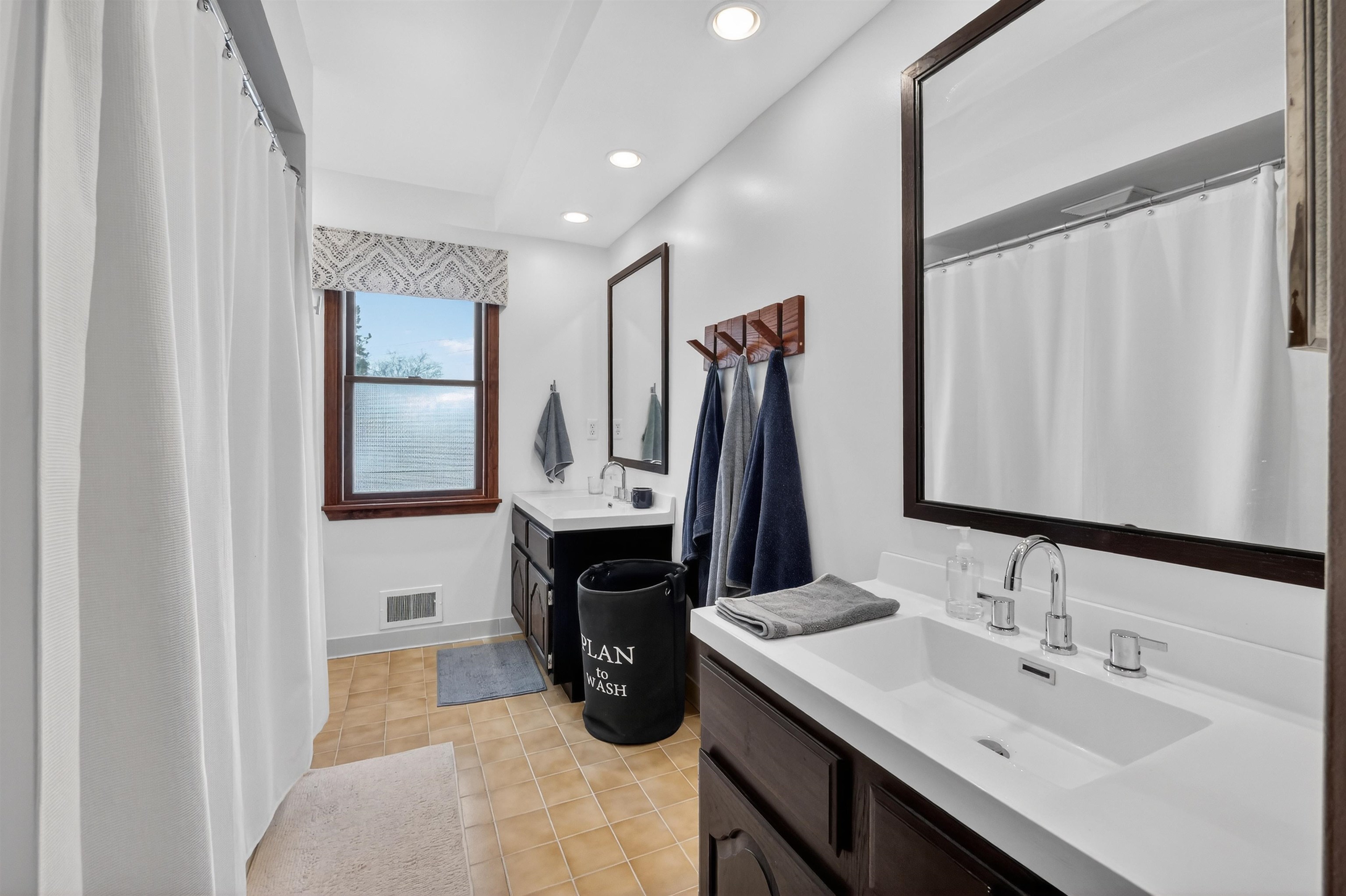 46922 Ben Franklin Drive, Shelby Twp, MI, 48315