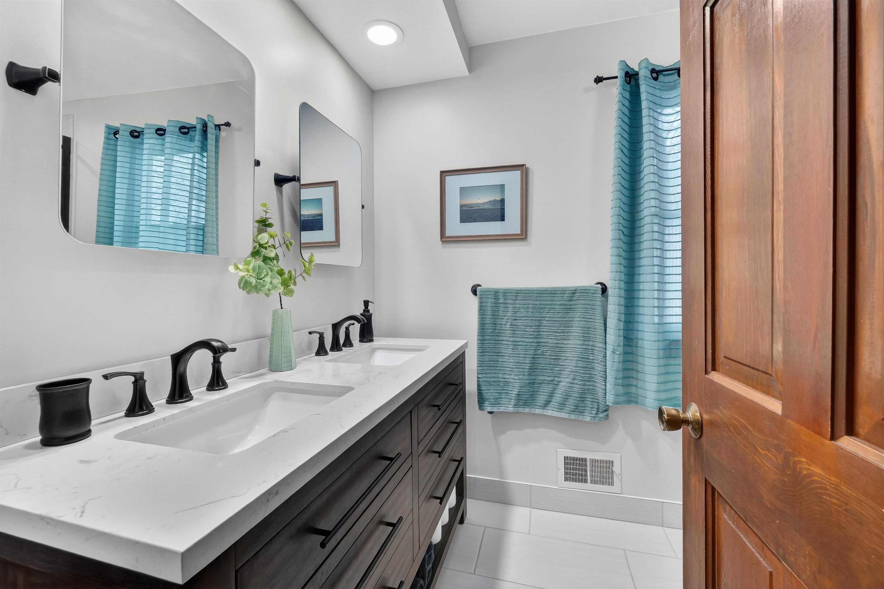 46922 Ben Franklin Drive, Shelby Twp, MI, 48315