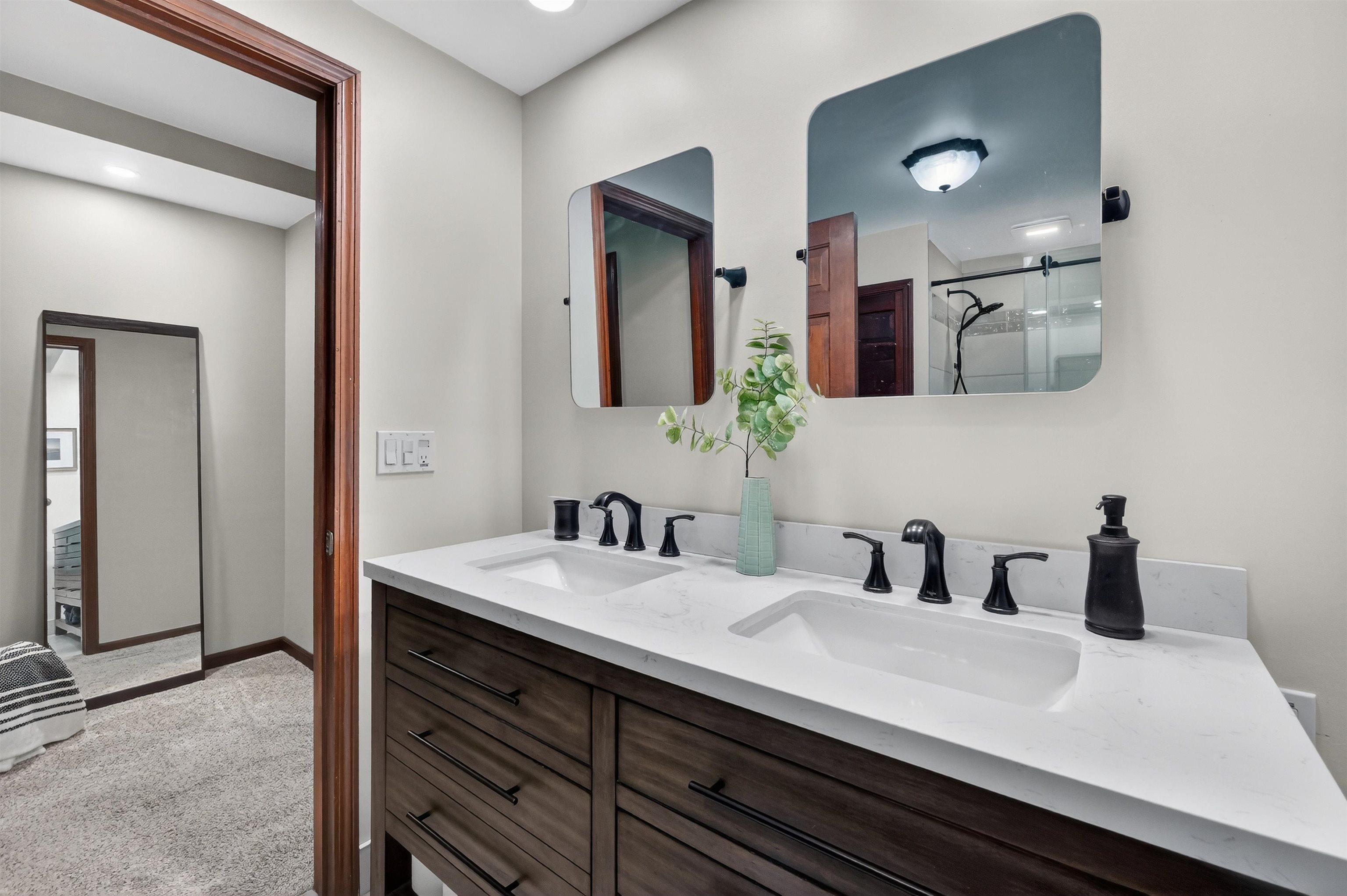 46922 Ben Franklin Drive, Shelby Twp, MI, 48315