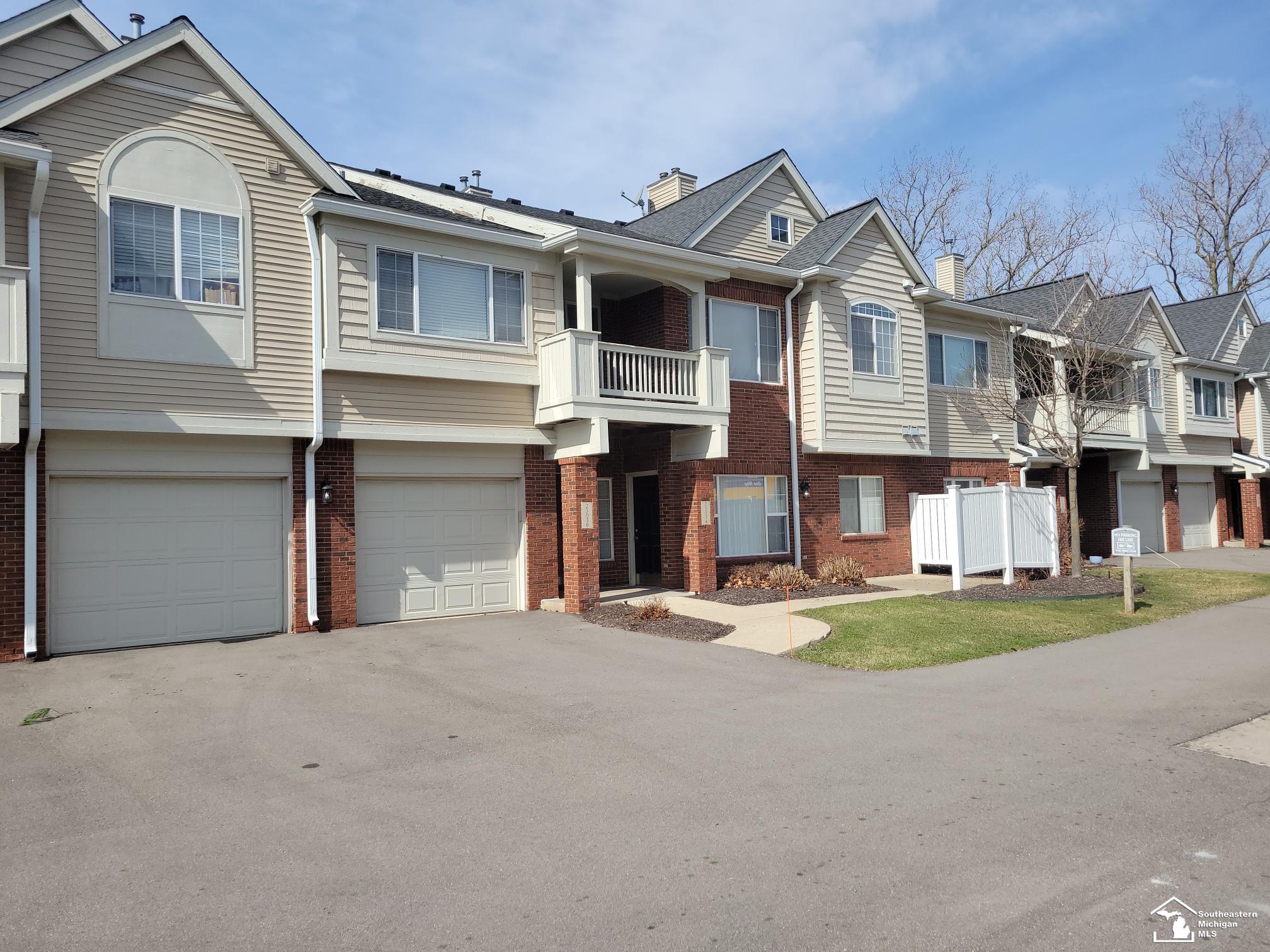 5080 Harbor Oak, Waterford, MI, 48329