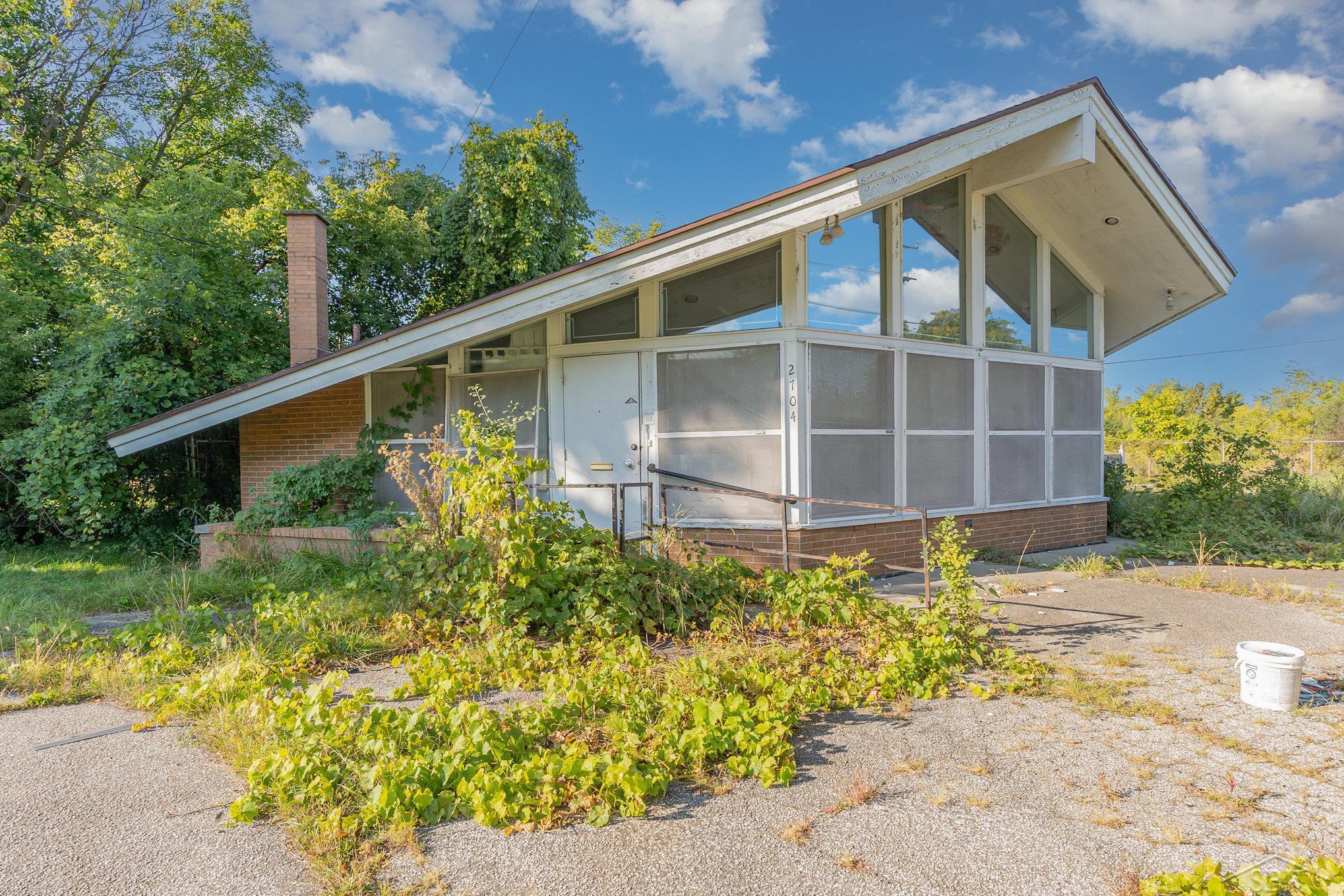 2704 Ruckle Street, Saginaw, MI, 48601