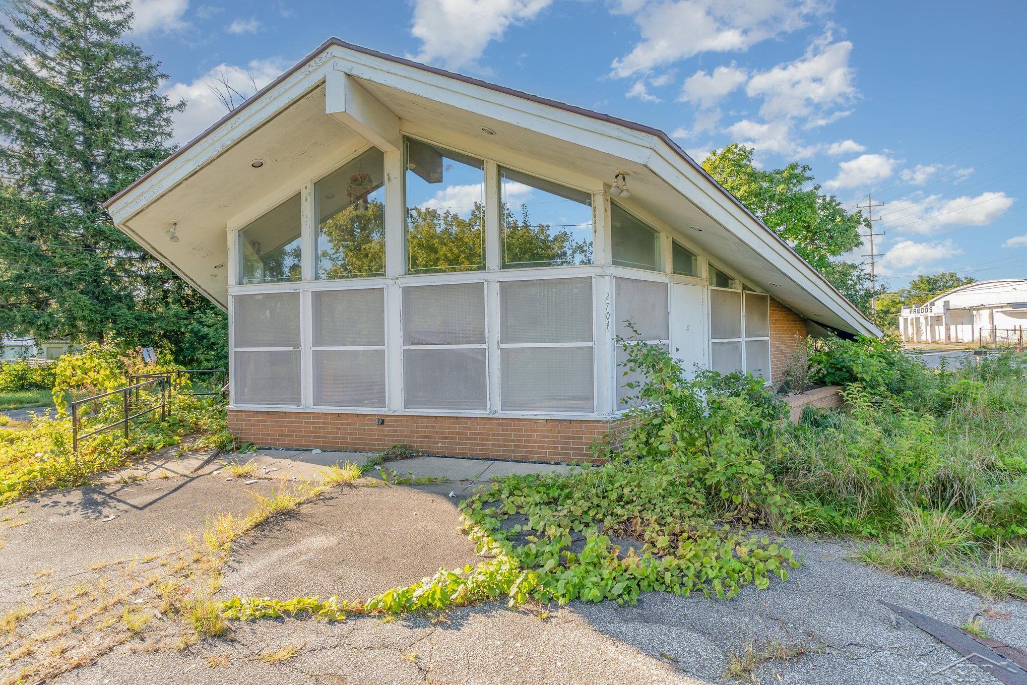 2704 Ruckle Street, Saginaw, MI, 48601