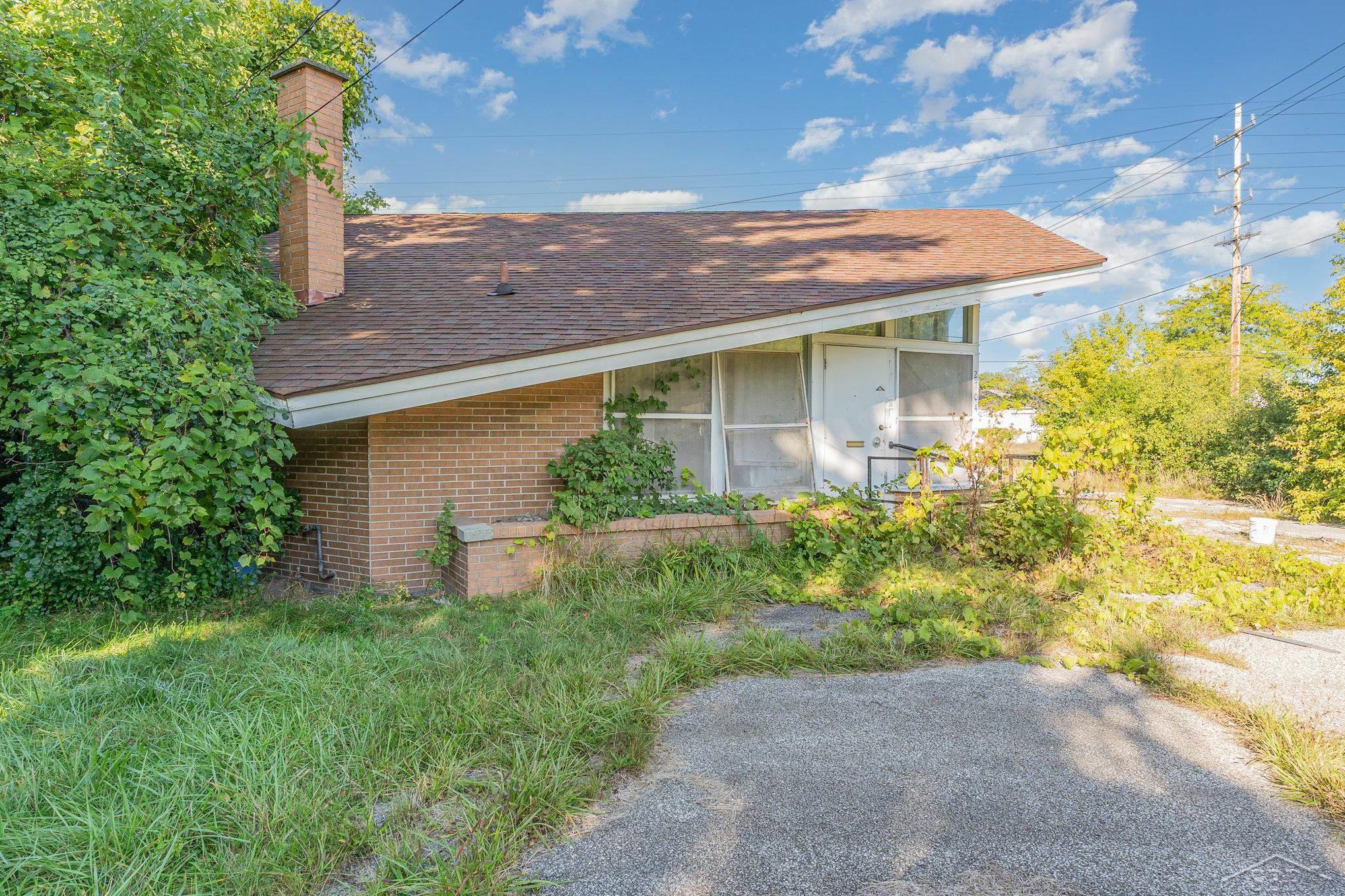 2704 Ruckle Street, Saginaw, MI, 48601