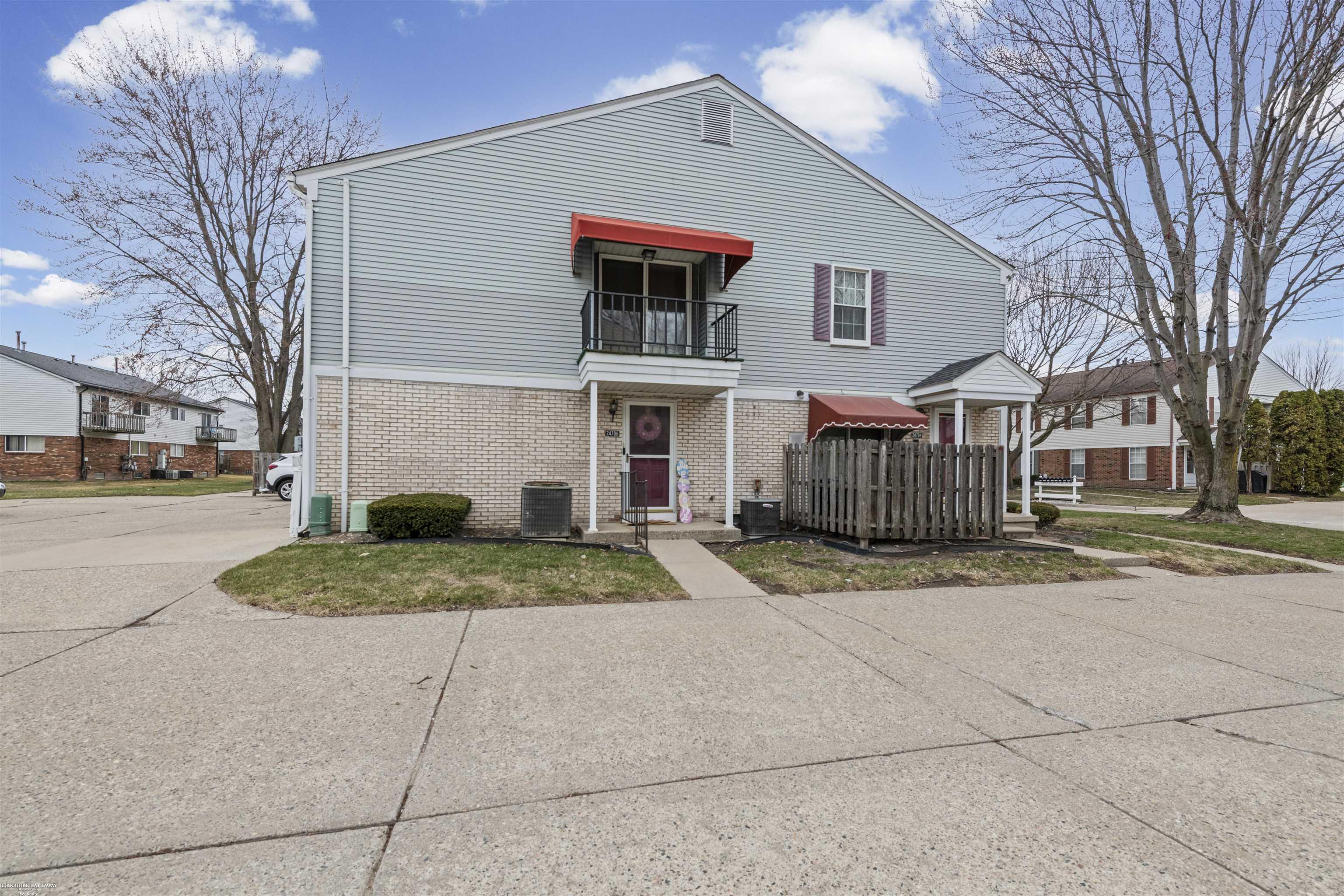 24704 Meadow Lane, Harrison Twp, MI, 48045