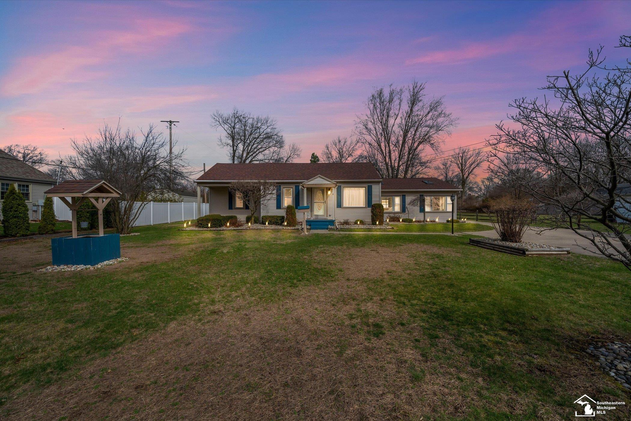 Homes for sale in Lambertville, MI | 3960 W Sterns Rd Rd, Lambertville, MI 48144 | MLS# 50201827