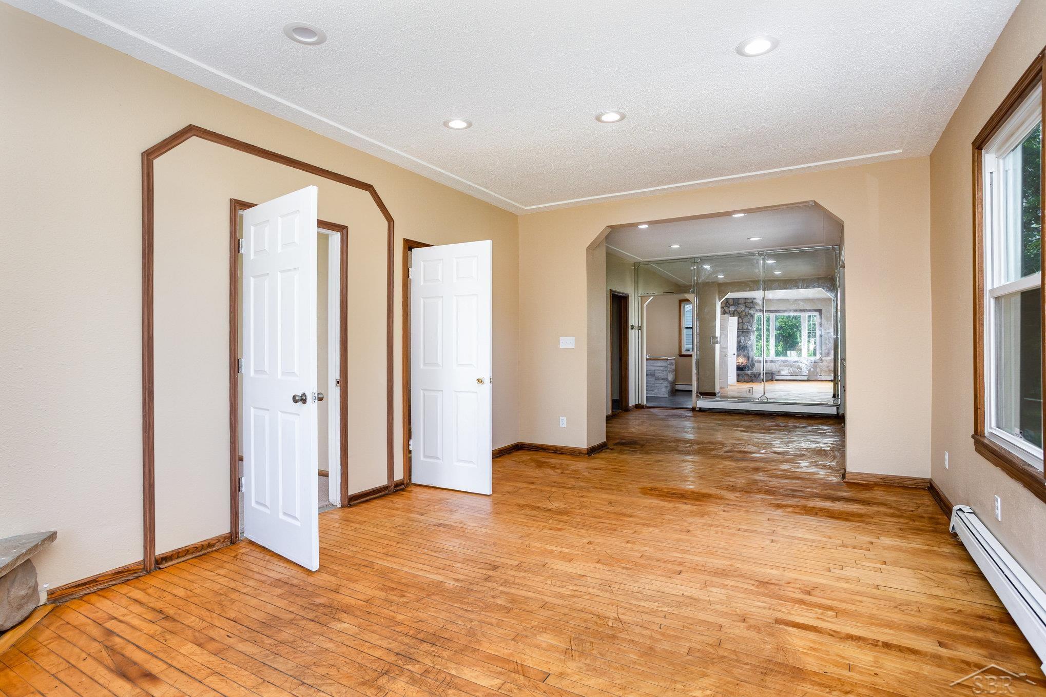 2015 S Washington Street, Saginaw, MI, 48601