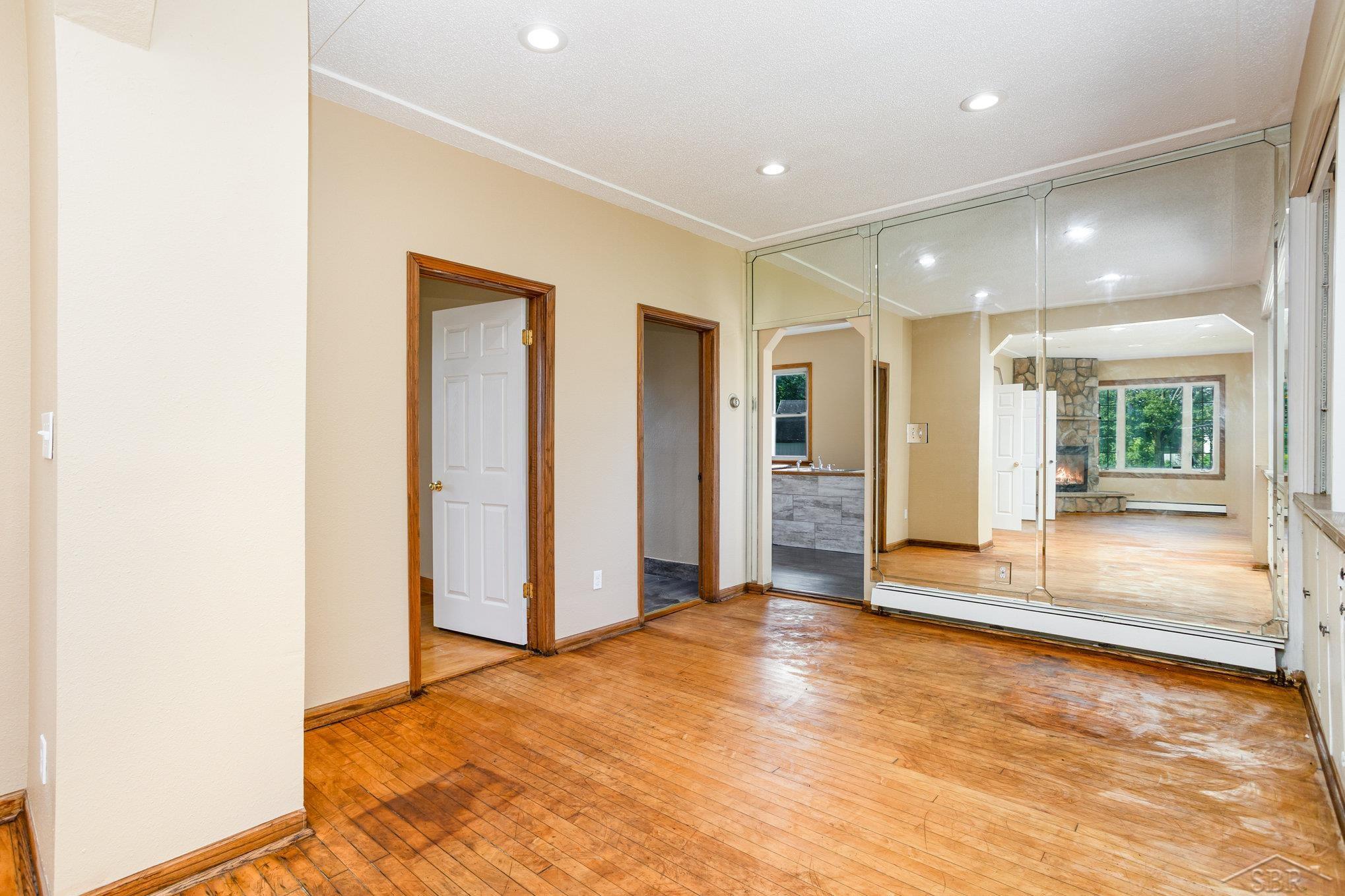 2015 S Washington Street, Saginaw, MI, 48601